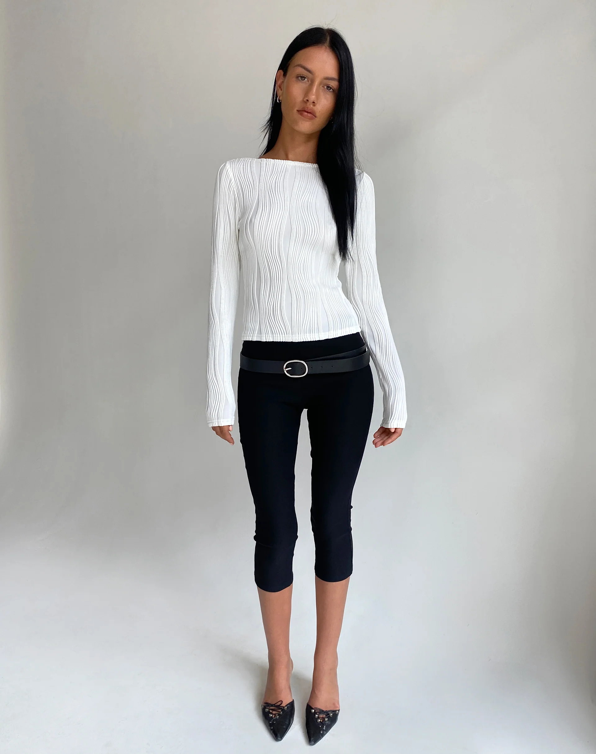 Amabon Long Sleeve Crop Top in Crinkle White - Image 4