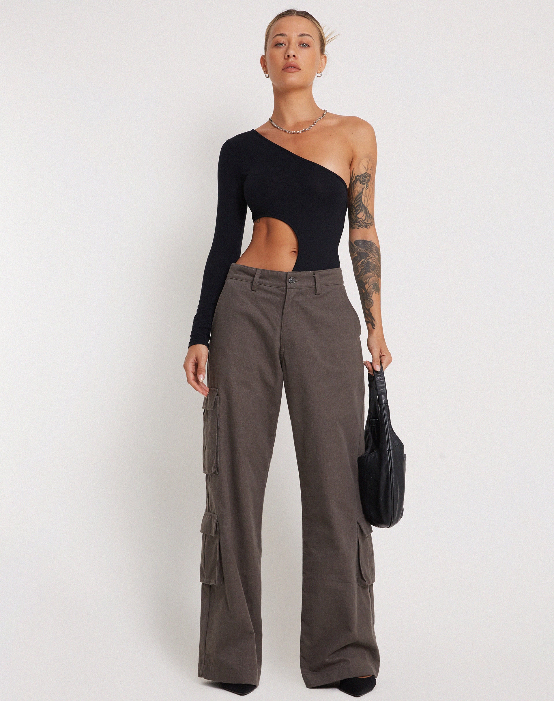 Ann Cut Out Bodysuit in Black - Image 6