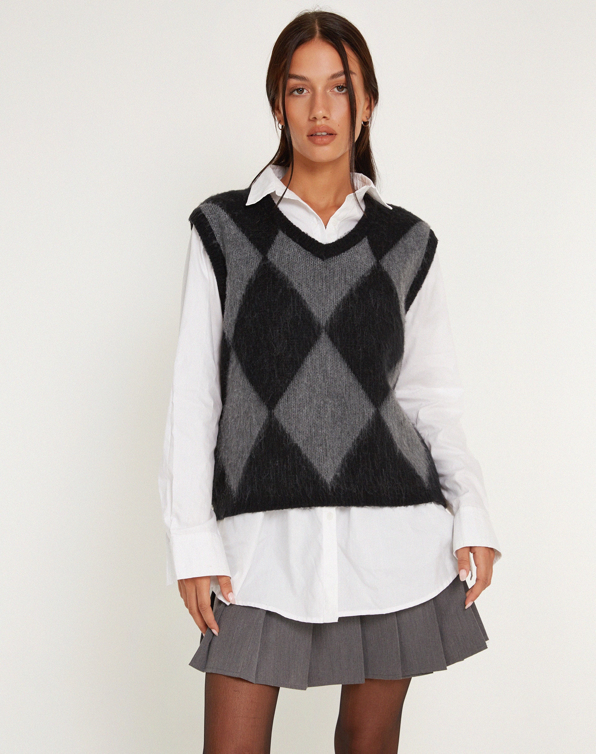 Arisa Sweater Vest in Harlequin Grey and Black - Image 2
