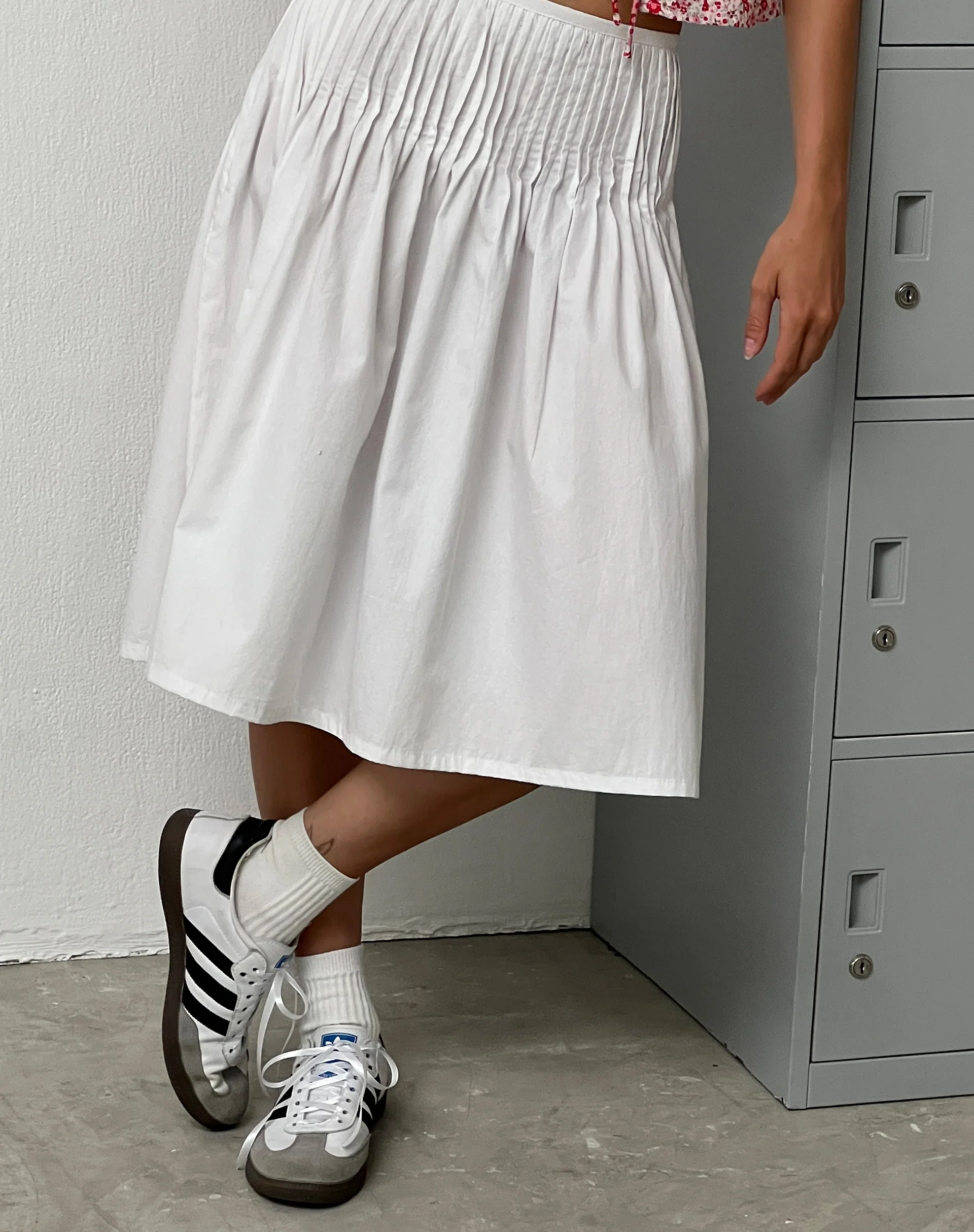 Asada Pleated Waist Midi Skirt in Poplin White - Image 2