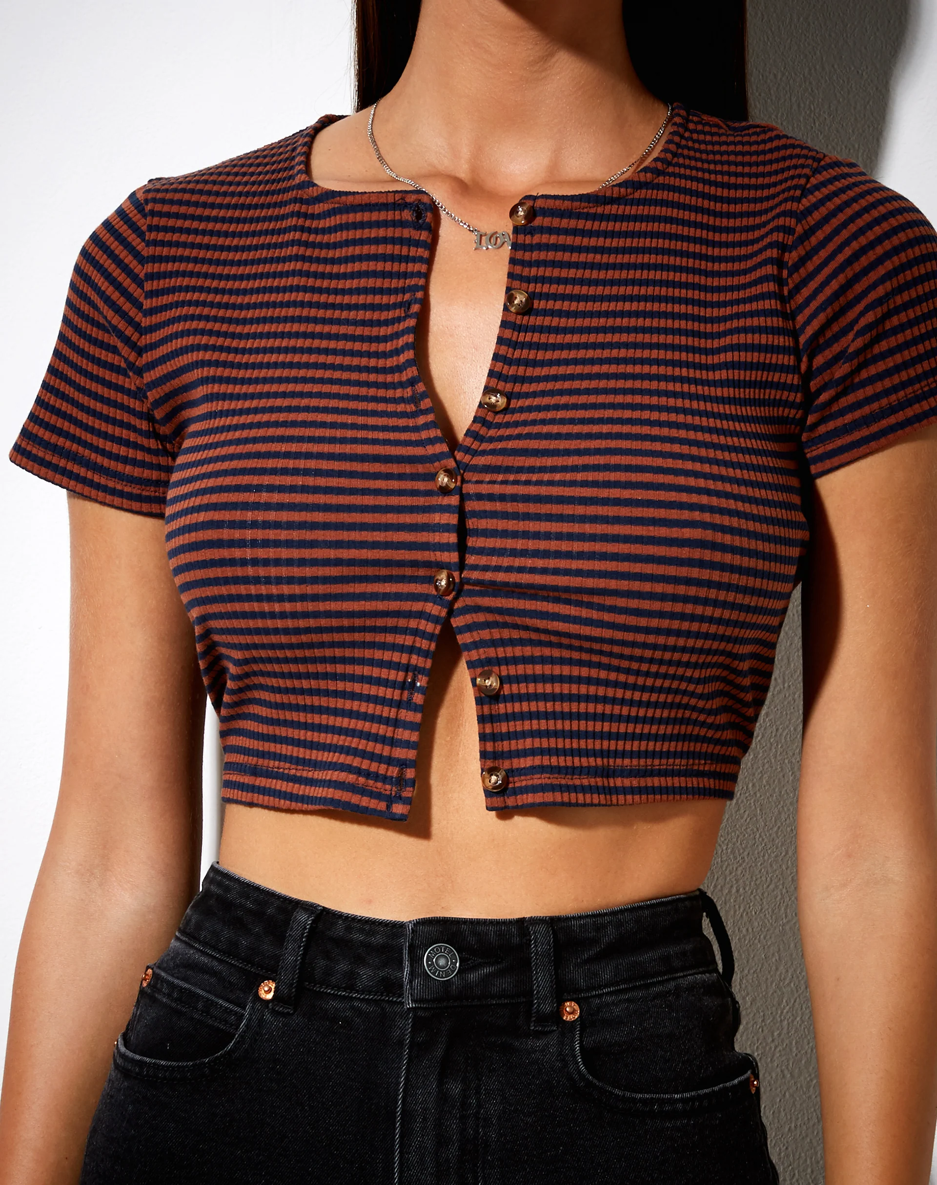 Avia Crop Top in Rib Brown and Navy - Image 2