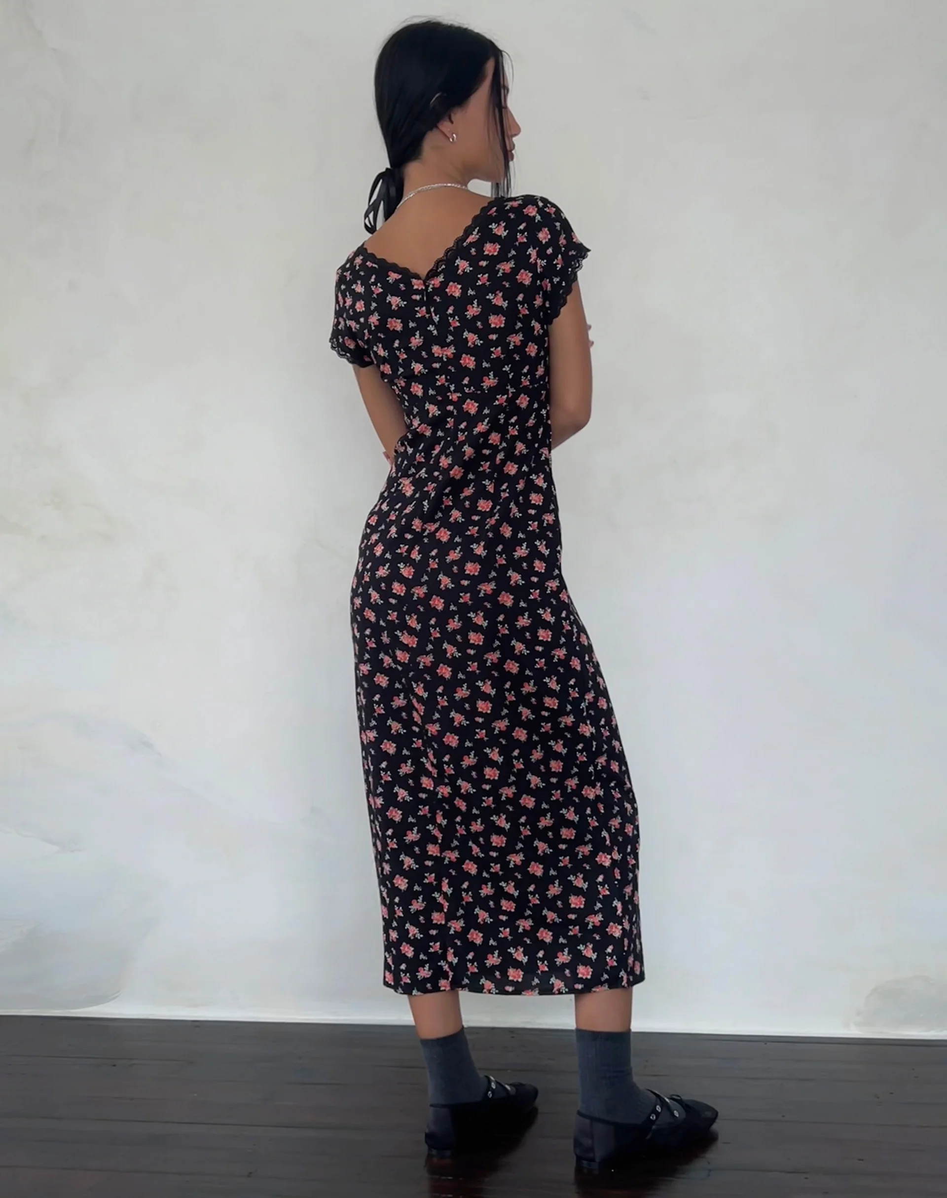 Bahata Midi Dress in Flowing Rose Black - Image 3