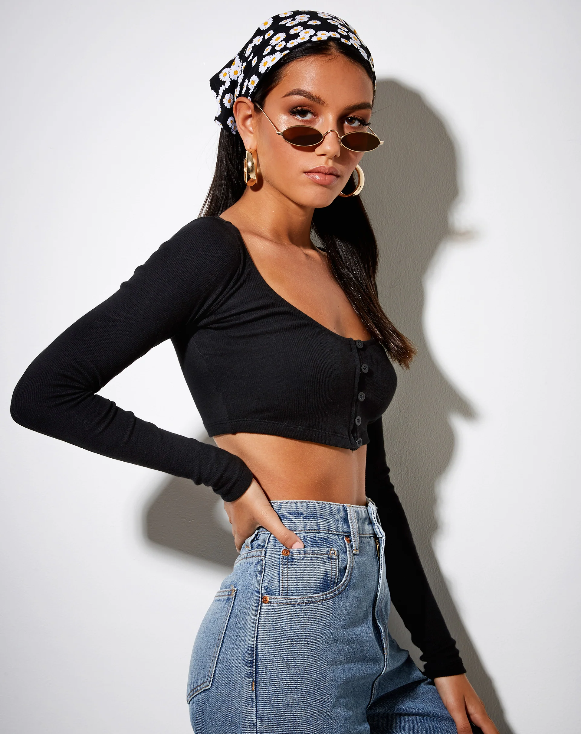 Bandana in Mini Daisy Black - Image 3