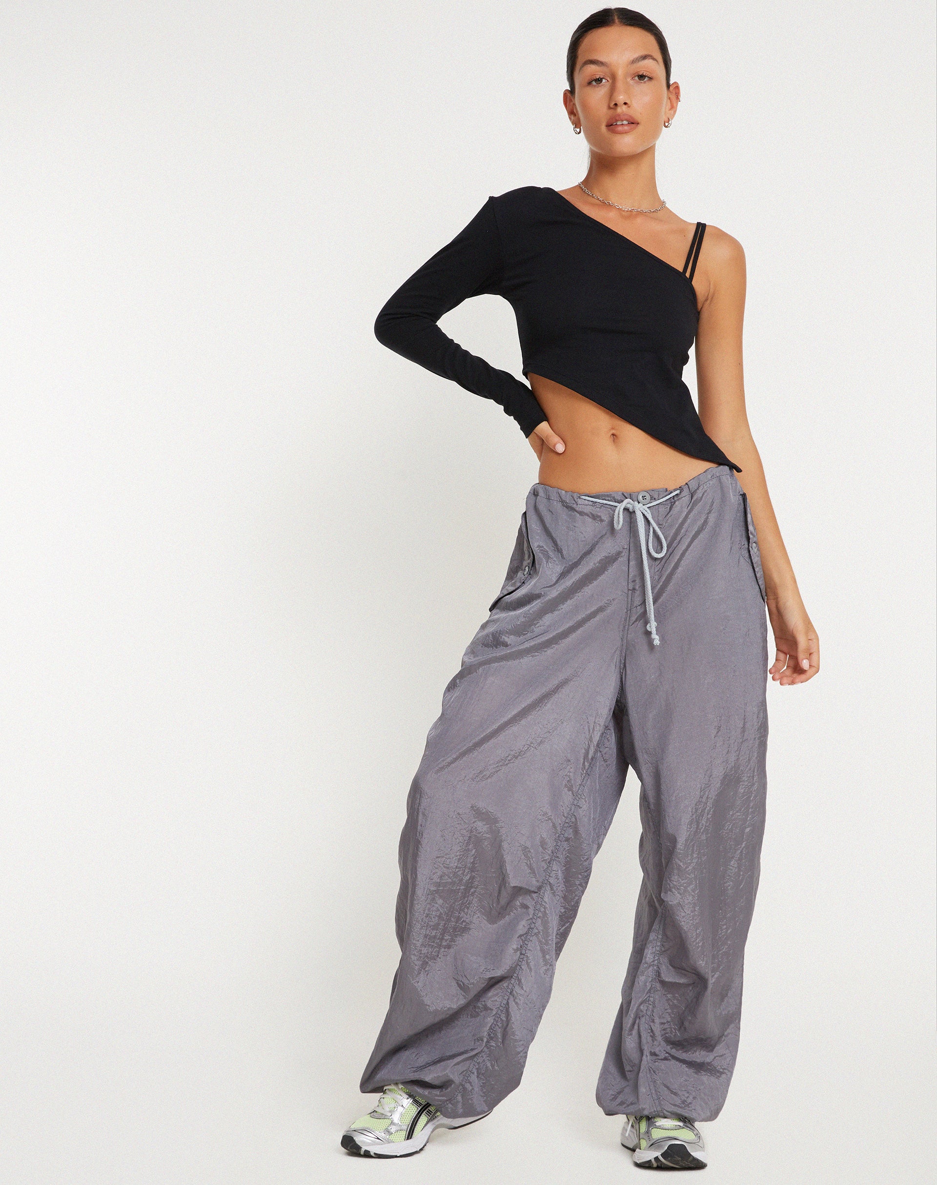 Baynica Crop Top in Black - Image 3