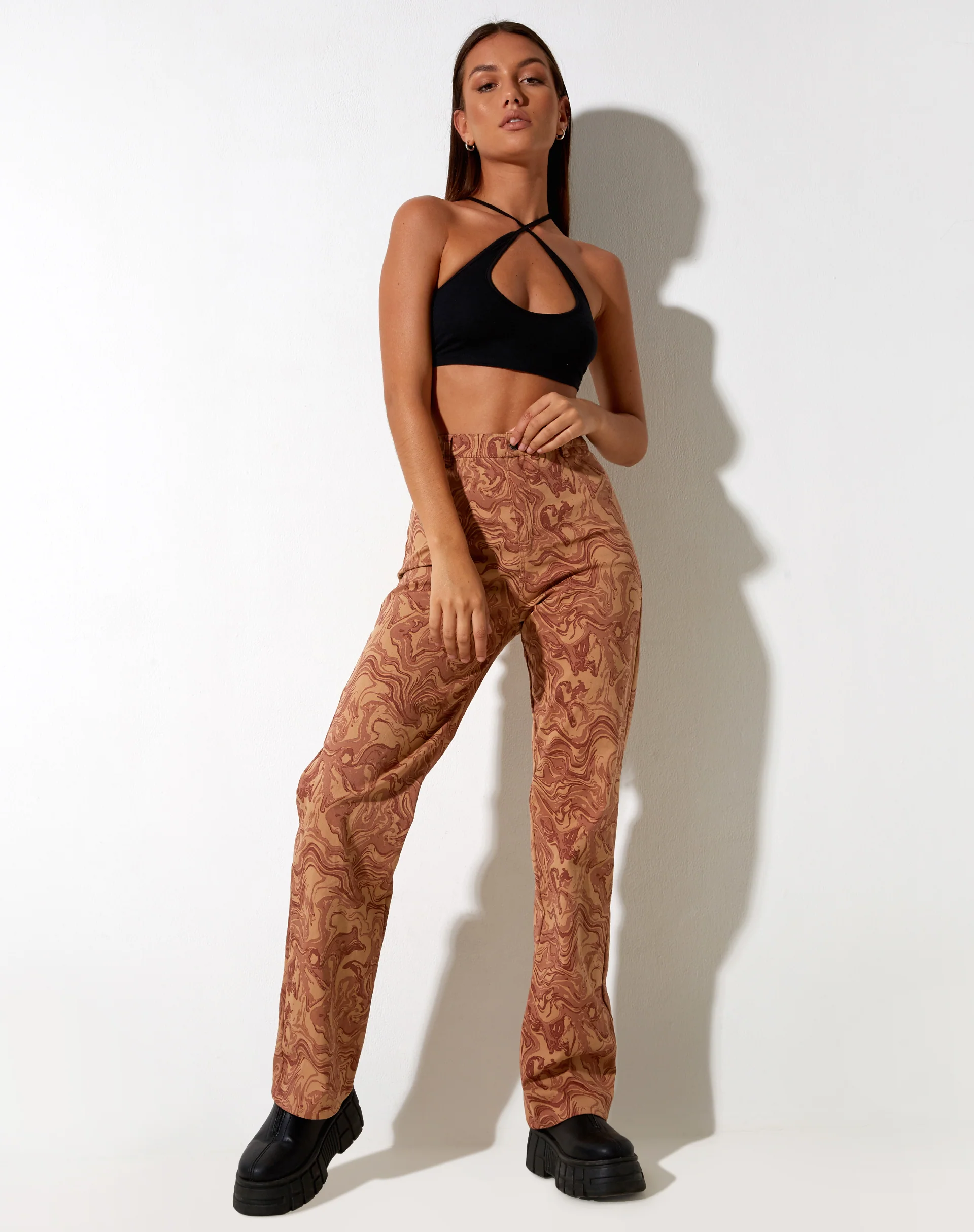 Bhavna Trouser in Fluid Marbling Brown - Image 4