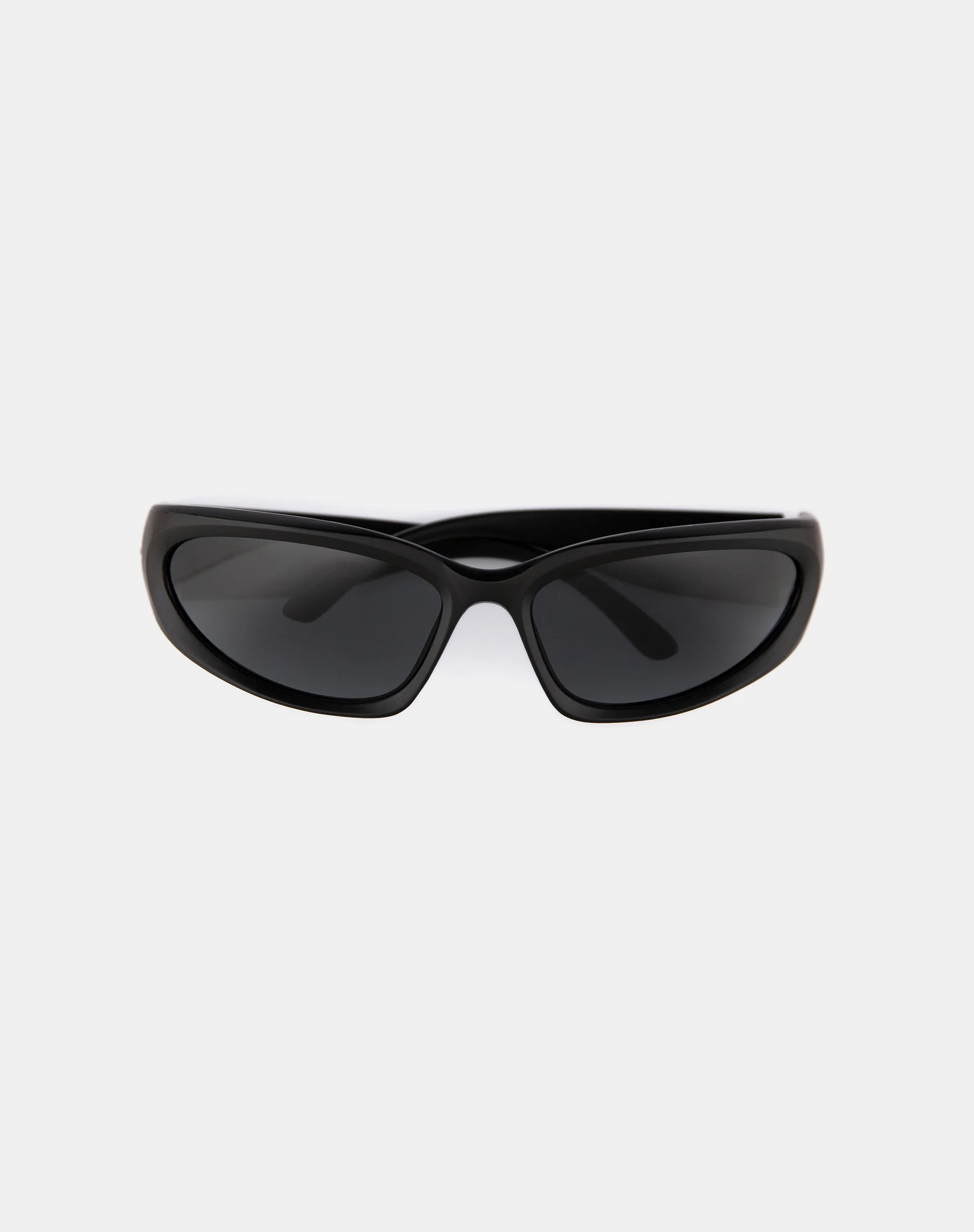 Blake Wrap Sunglasses in Black - Image 5