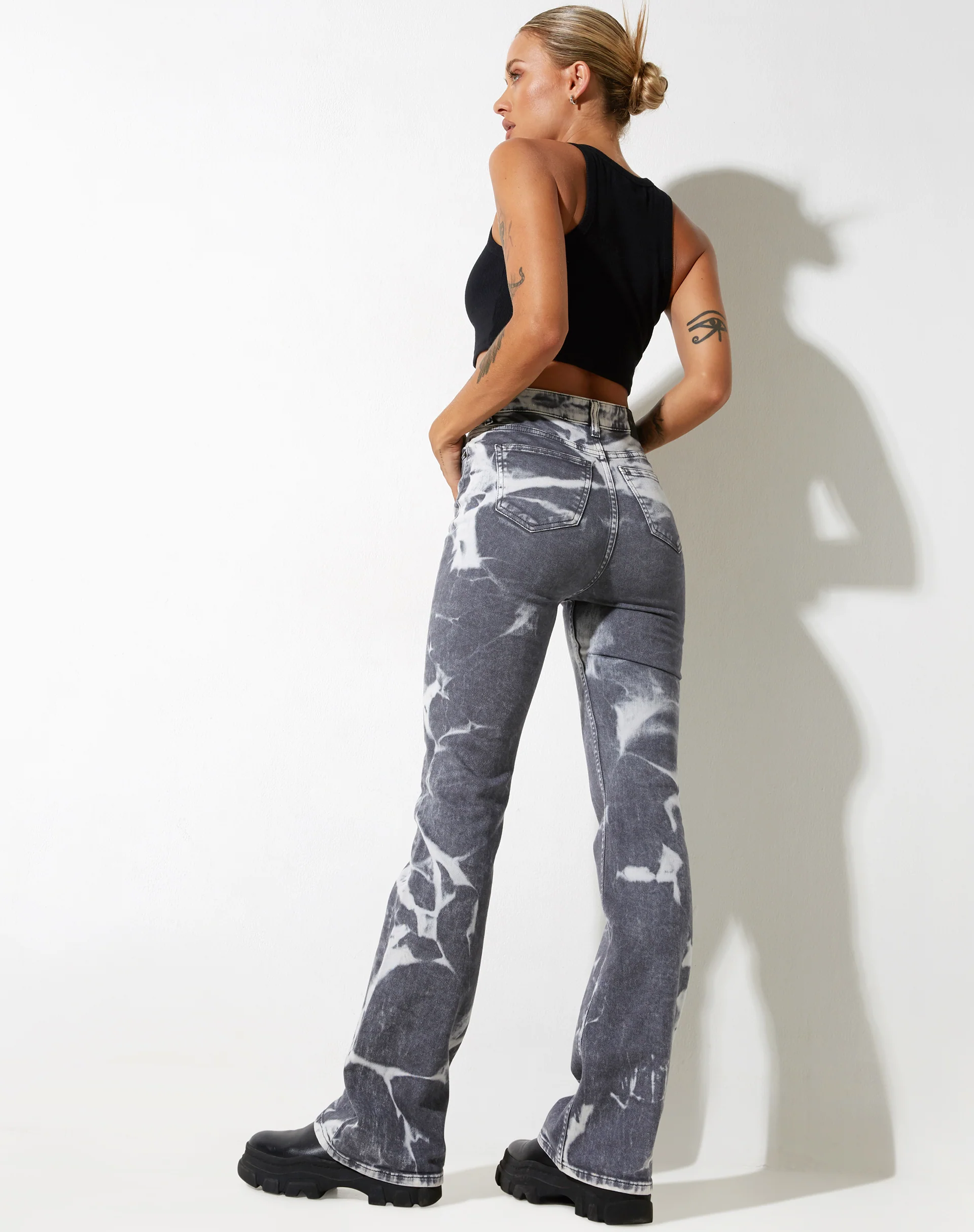 Bootleg Jeans in Laser Smoke Grey - Image 4
