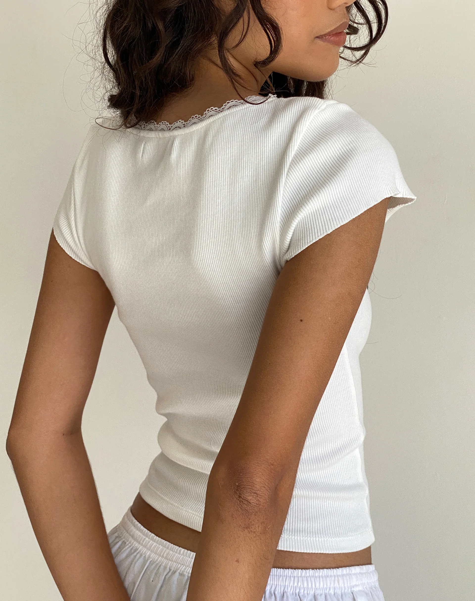 Bovillo Lace Trim Tee in Ribbed Off White - Image 4