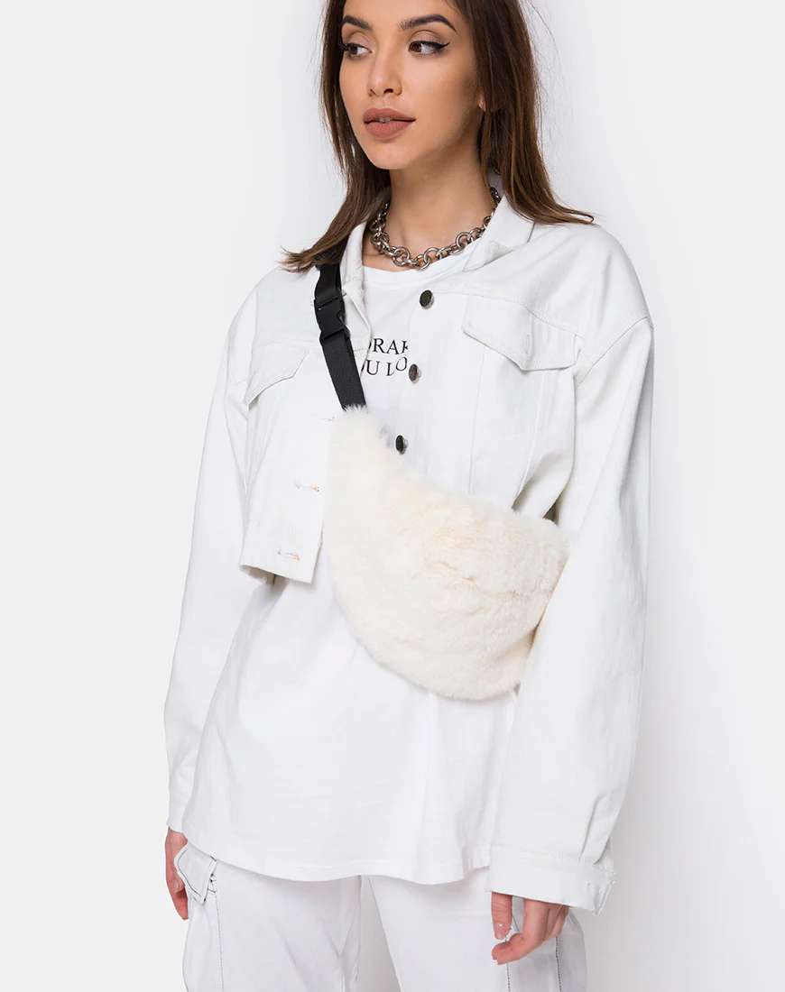Bumbag in Fur White - Image 2