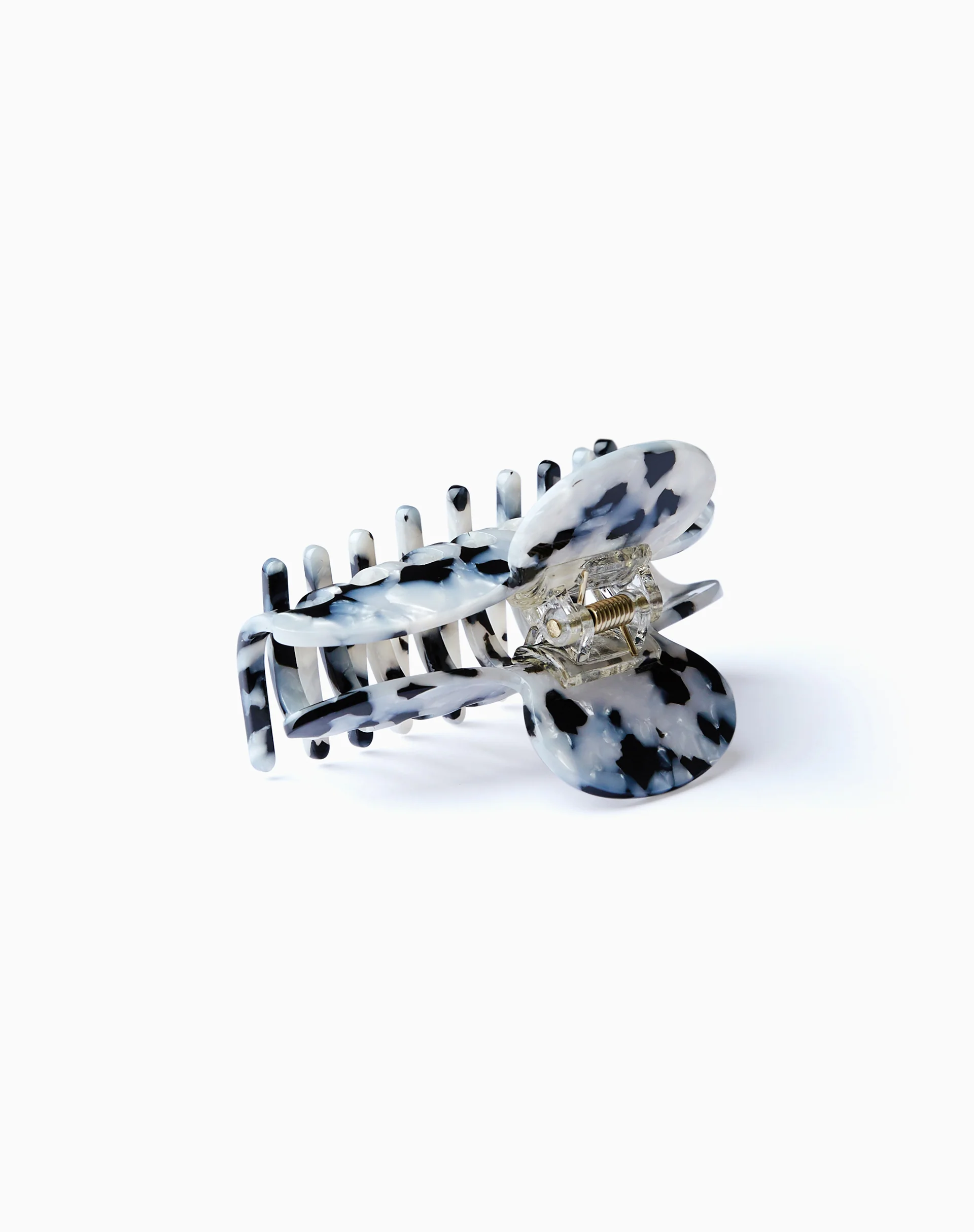 Chiye Hair Claw in Black and White - Image 4