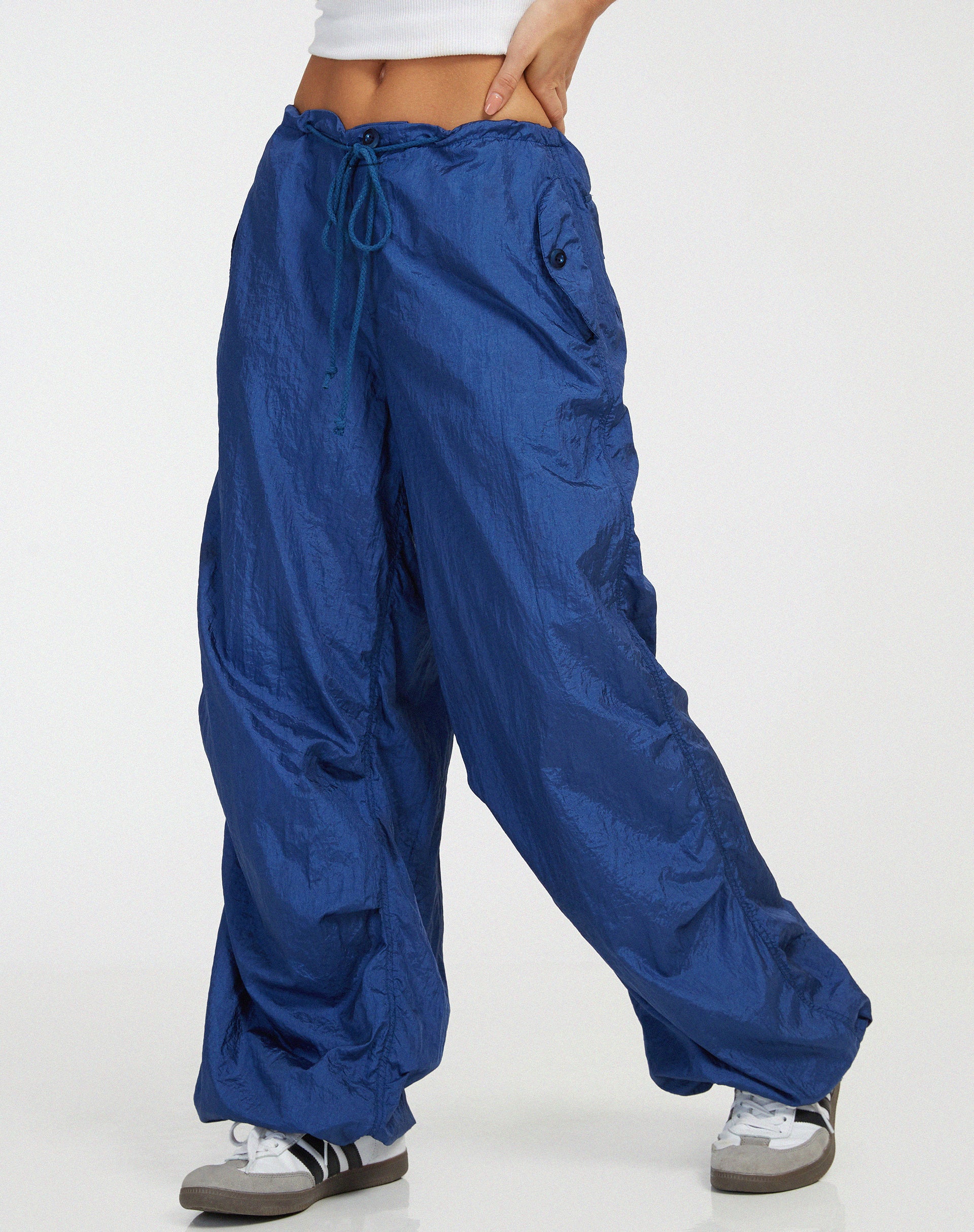 Chute Trouser in Navy - Image 2