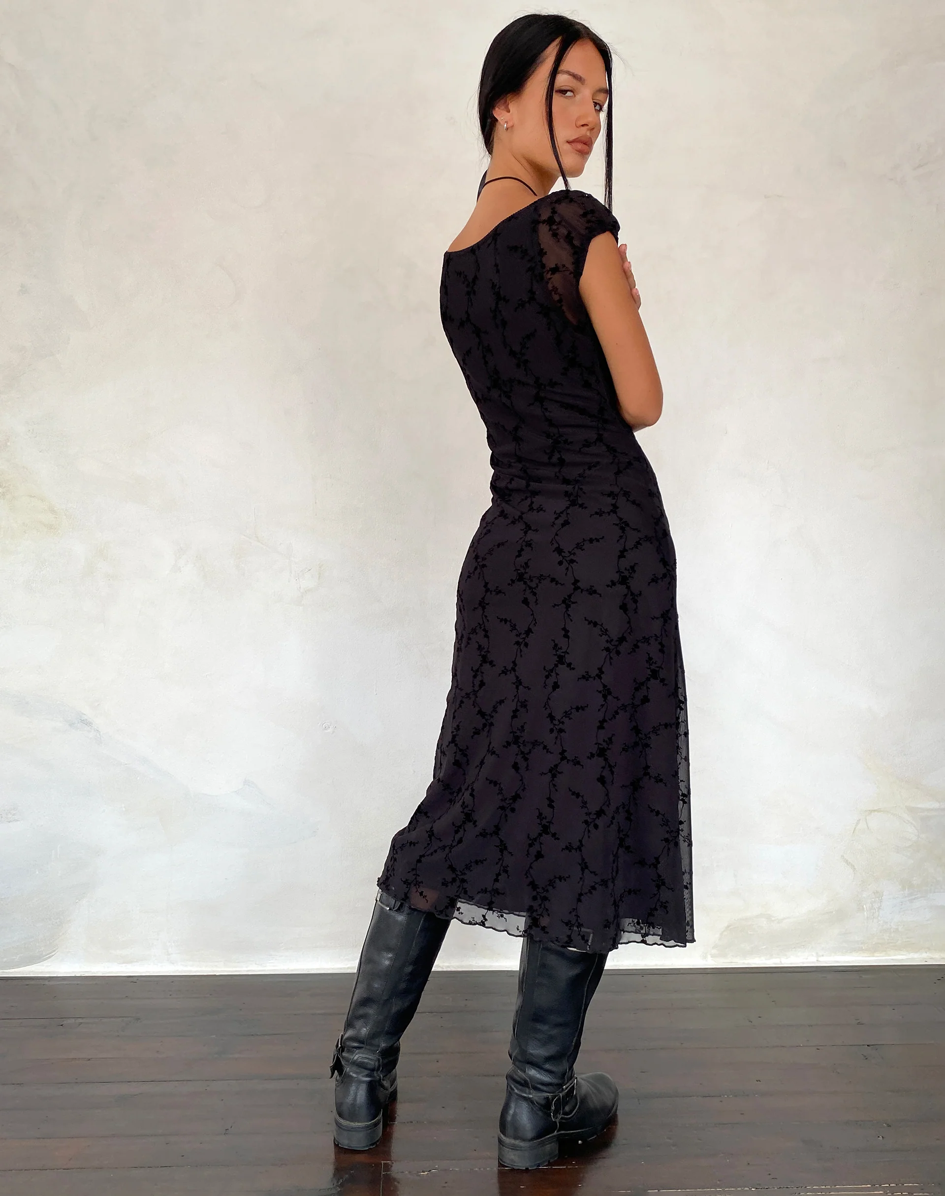 Clarisse Midi Dress in Mesh Vine Flower Black - Image 2
