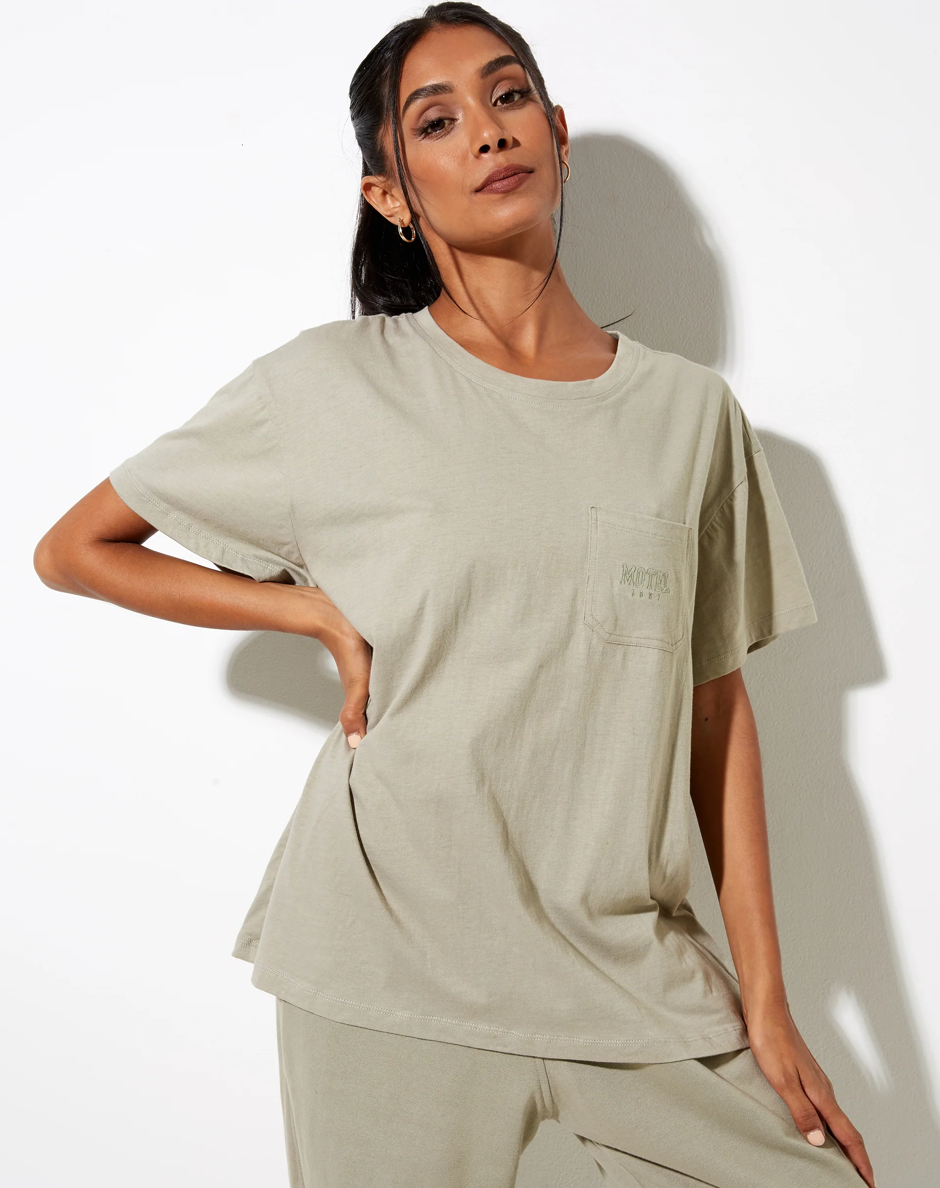 Cloete Tee in London Fog Motel 1997 Embro - Image 3