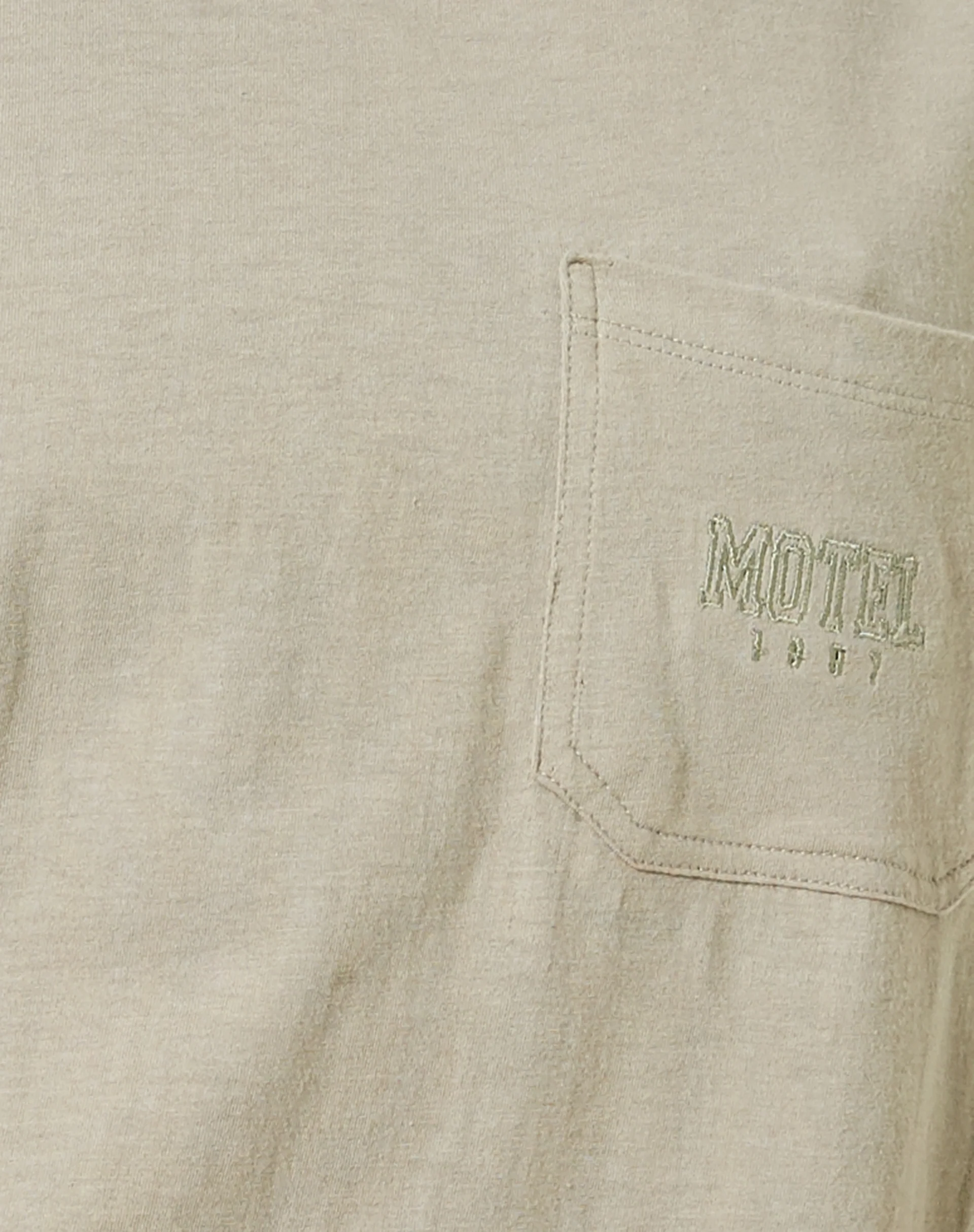 Cloete Tee in London Fog Motel 1997 Embro - Image 5