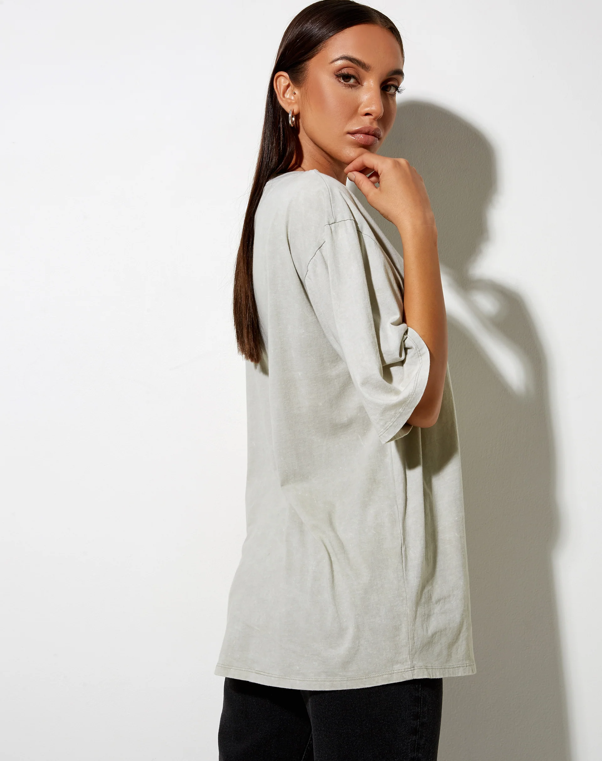 Cocoon Tee in Ecru Angelo Label Embro - Image 2