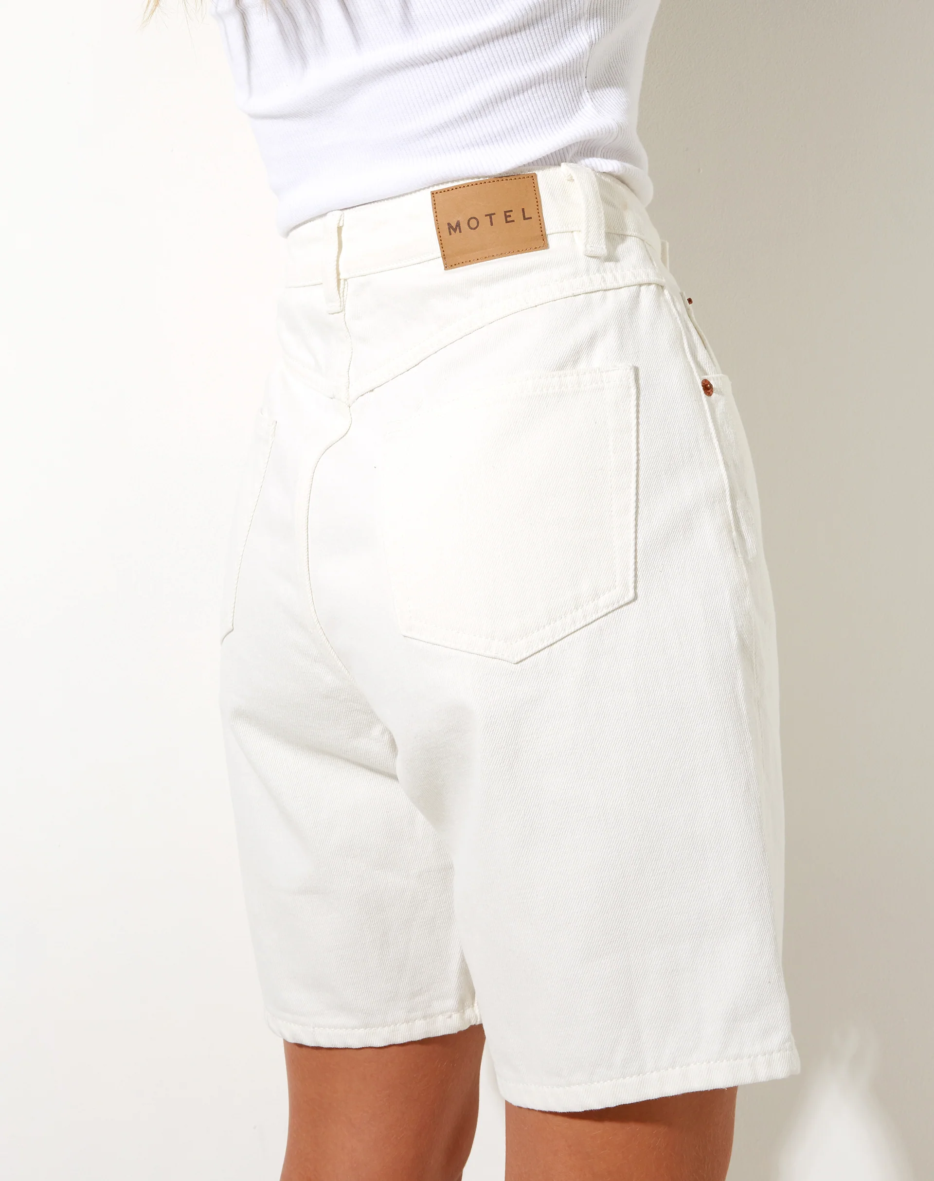 Dad Denim Shorts in White Wash - Image 7