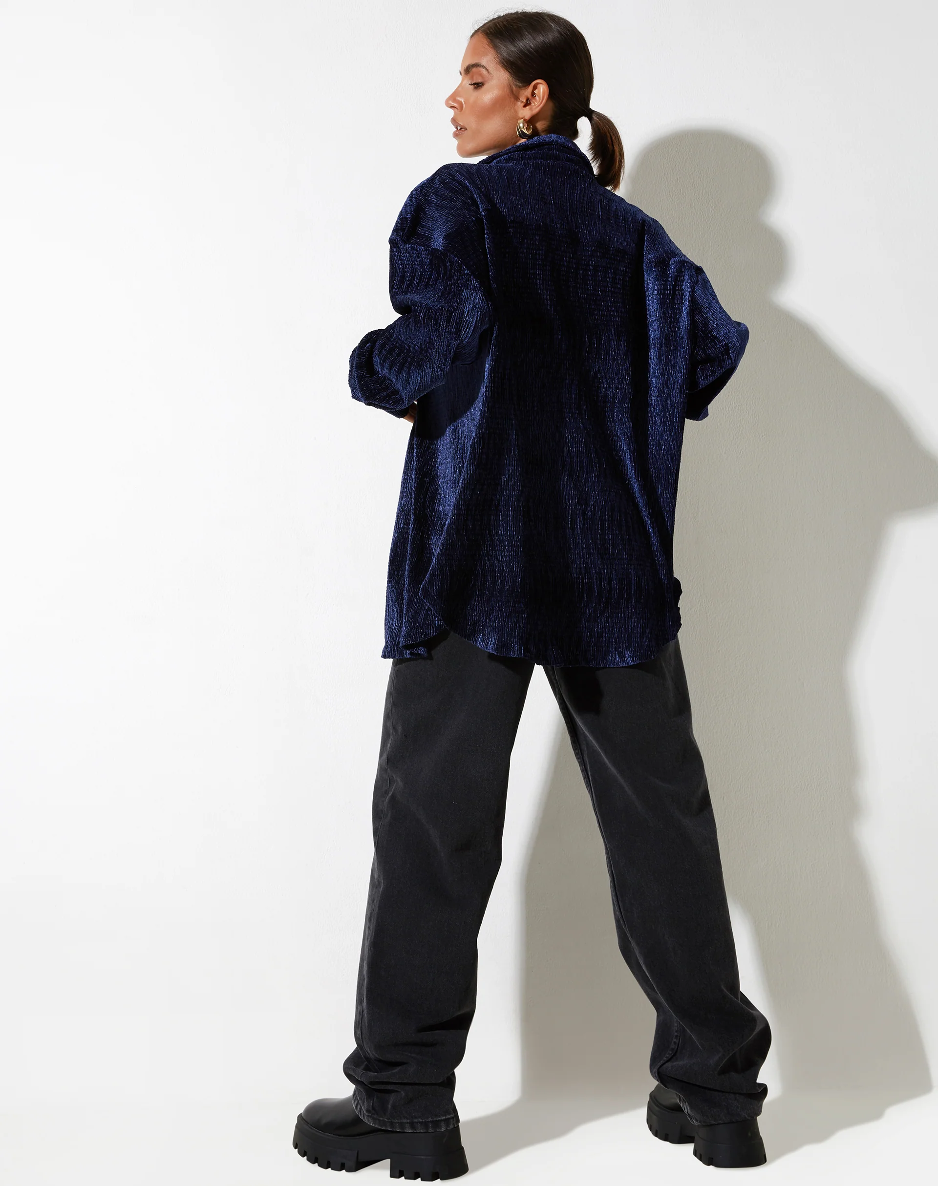 Dael Oversized Shirt in Velvet Navy - Image 6
