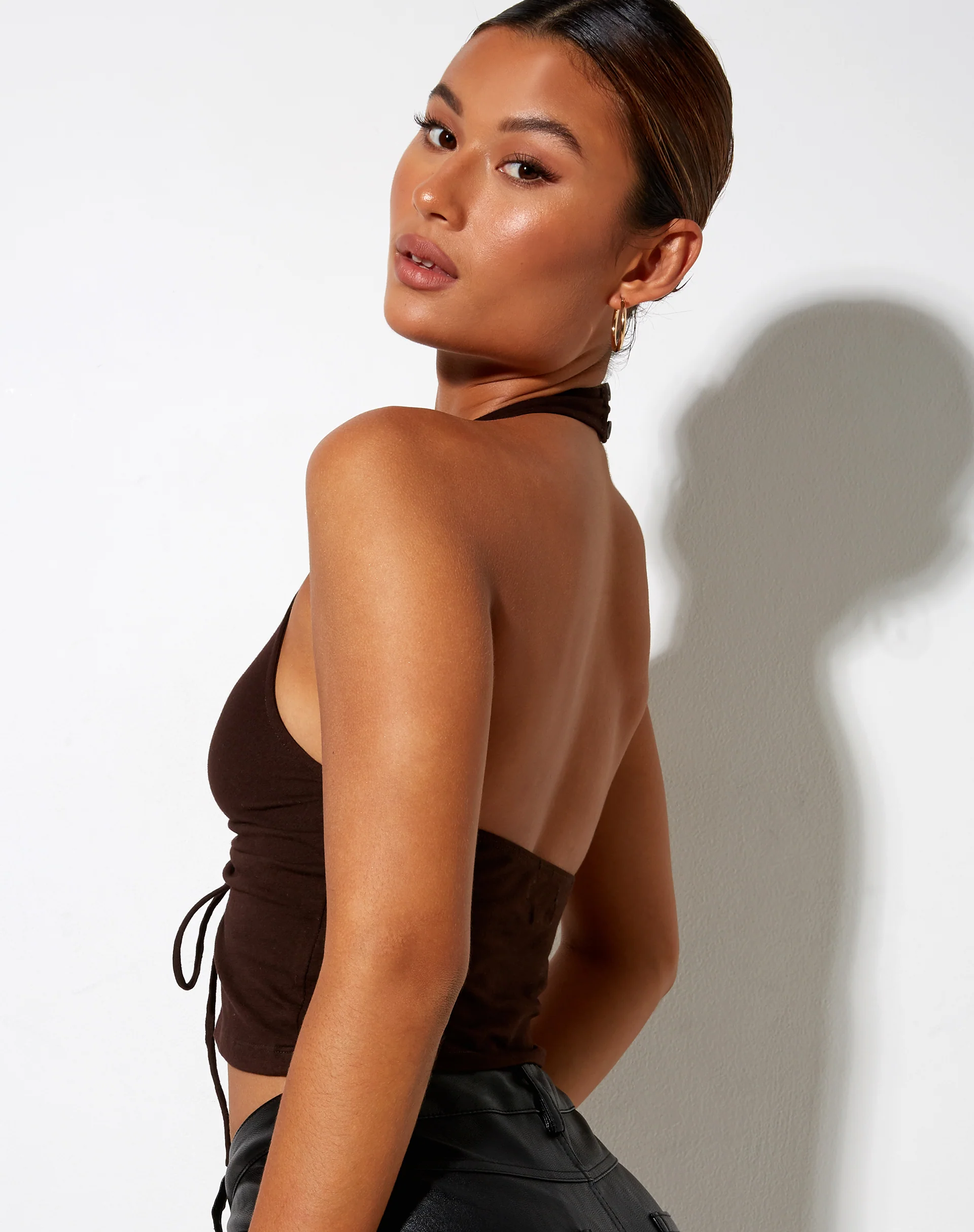Dapa Crop Top in Lycra Bitter Chocolate - Image 2