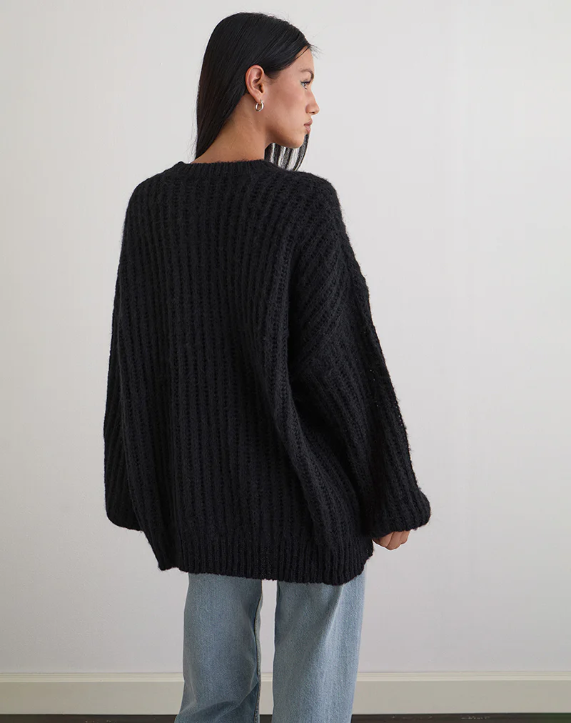Daren Knitted Oversized Jumper in Black - Image 3