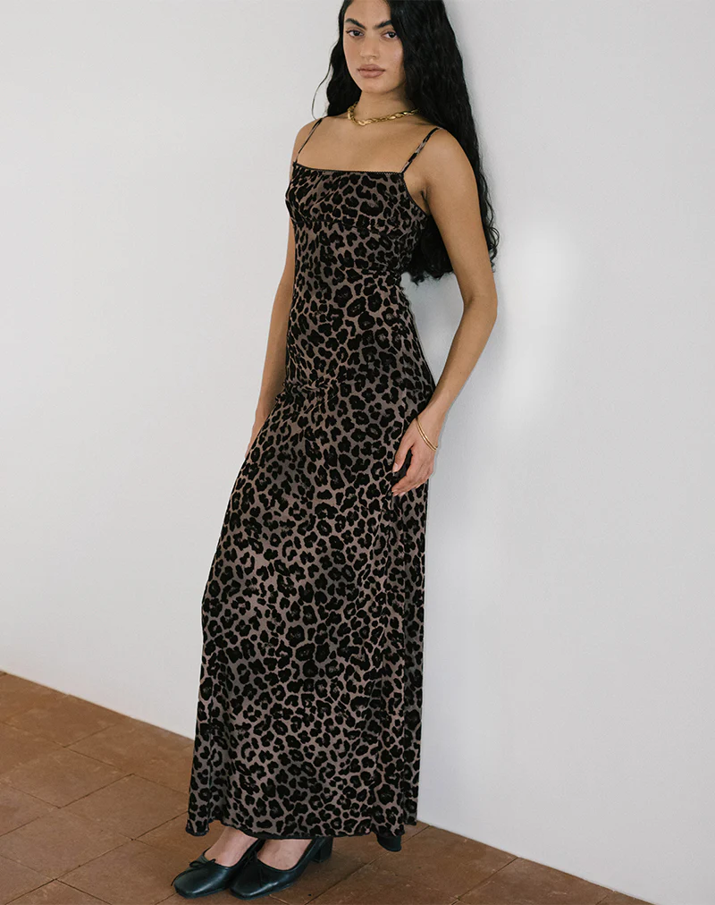 Darsih Maxi Dress in Flocked Rar Leopard - Image 4