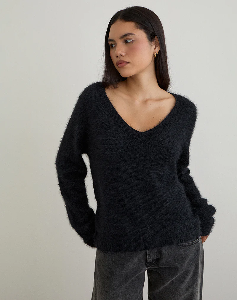 Dikara Jumper with Scarf in Knit Black - Image 2