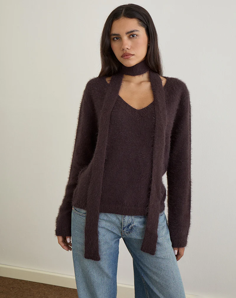 Dikara Jumper with Scarf in Knit Brown - Image 4