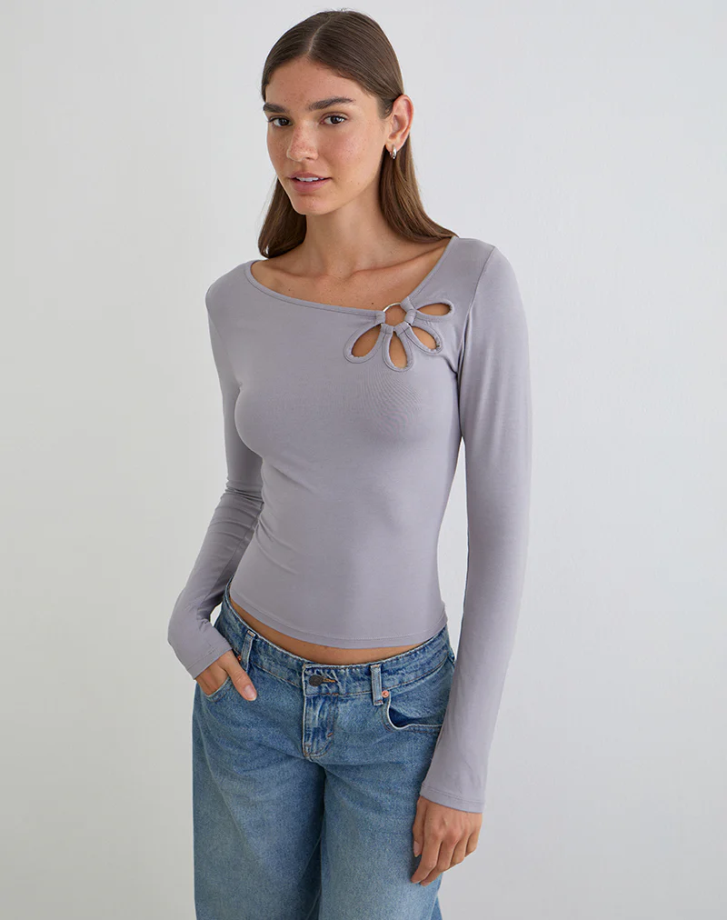 Donela Long Sleeve Top with Flower Ring in Lilac Grey