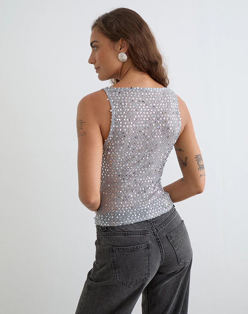Dudley Vest Top in Sequin Knit Dark Silver - Image 5