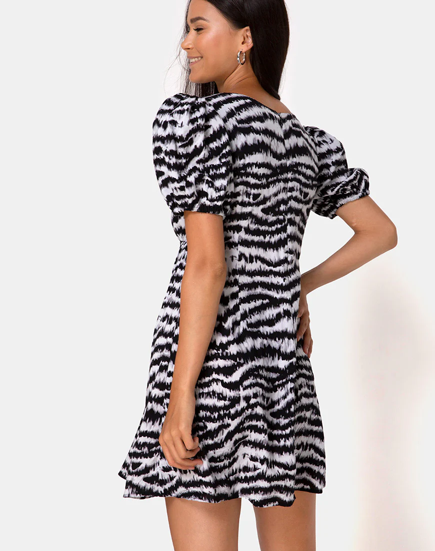 Elcia Dress in Animal Drip Grey - Image 2