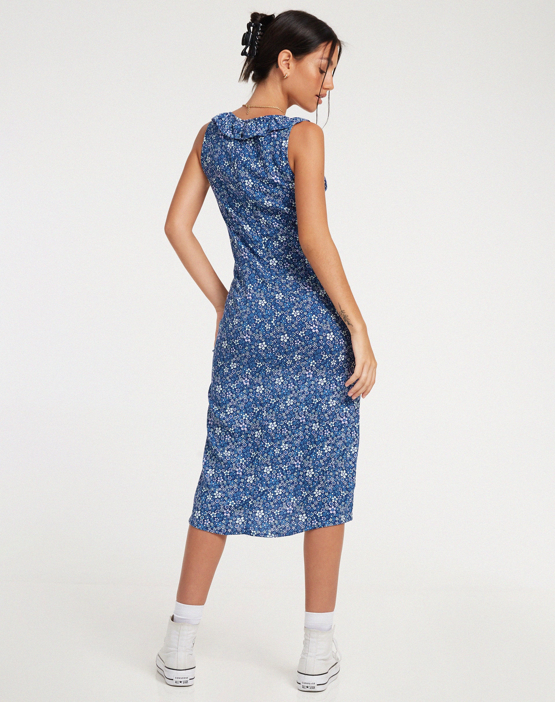 Elleta Midi Dress in Retro Floral Blue - Image 2