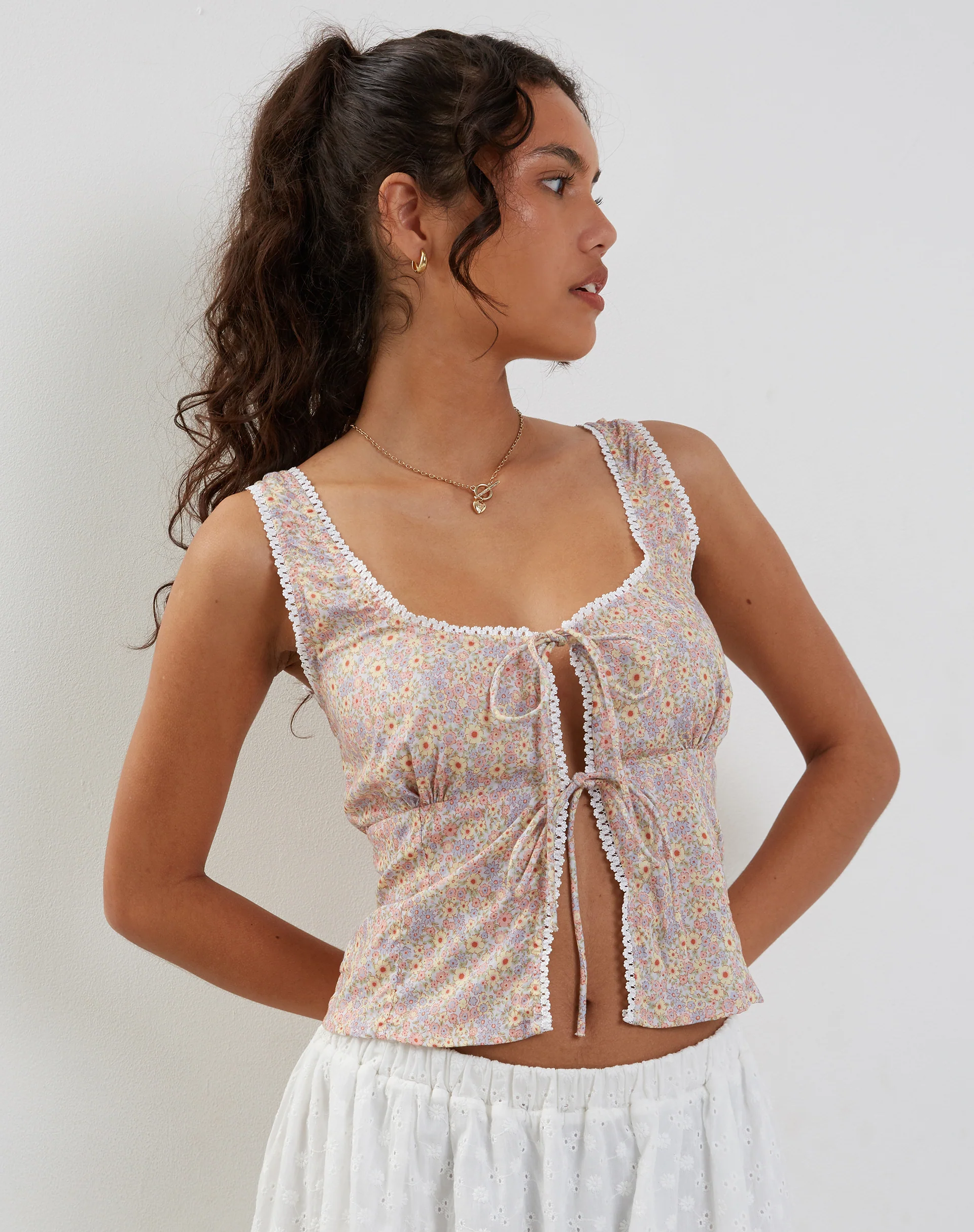 Esau Tie Front Top in 70s Prairie Girl Floral - Image 4
