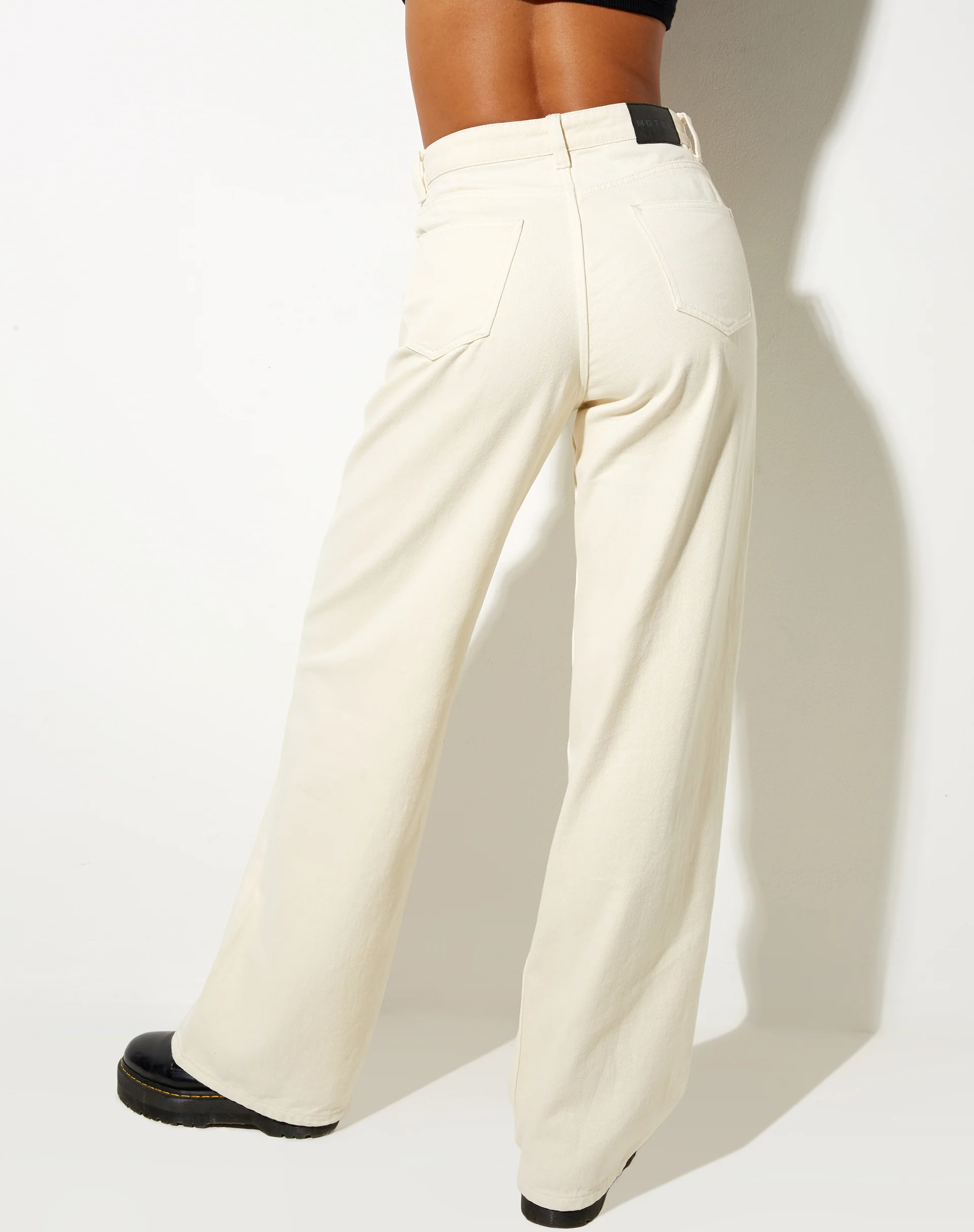 Roomy Extra Wide Jeans in Off White - Image 5