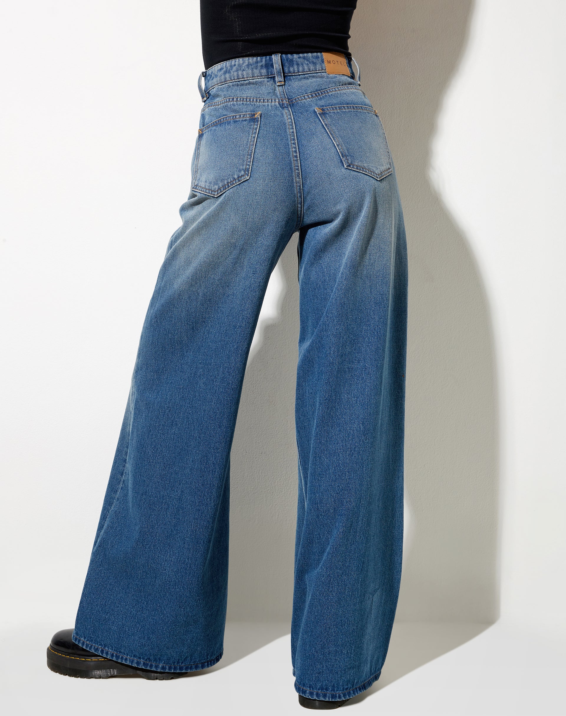 Flare Parallel Jeans in Mid Wash - Image 6