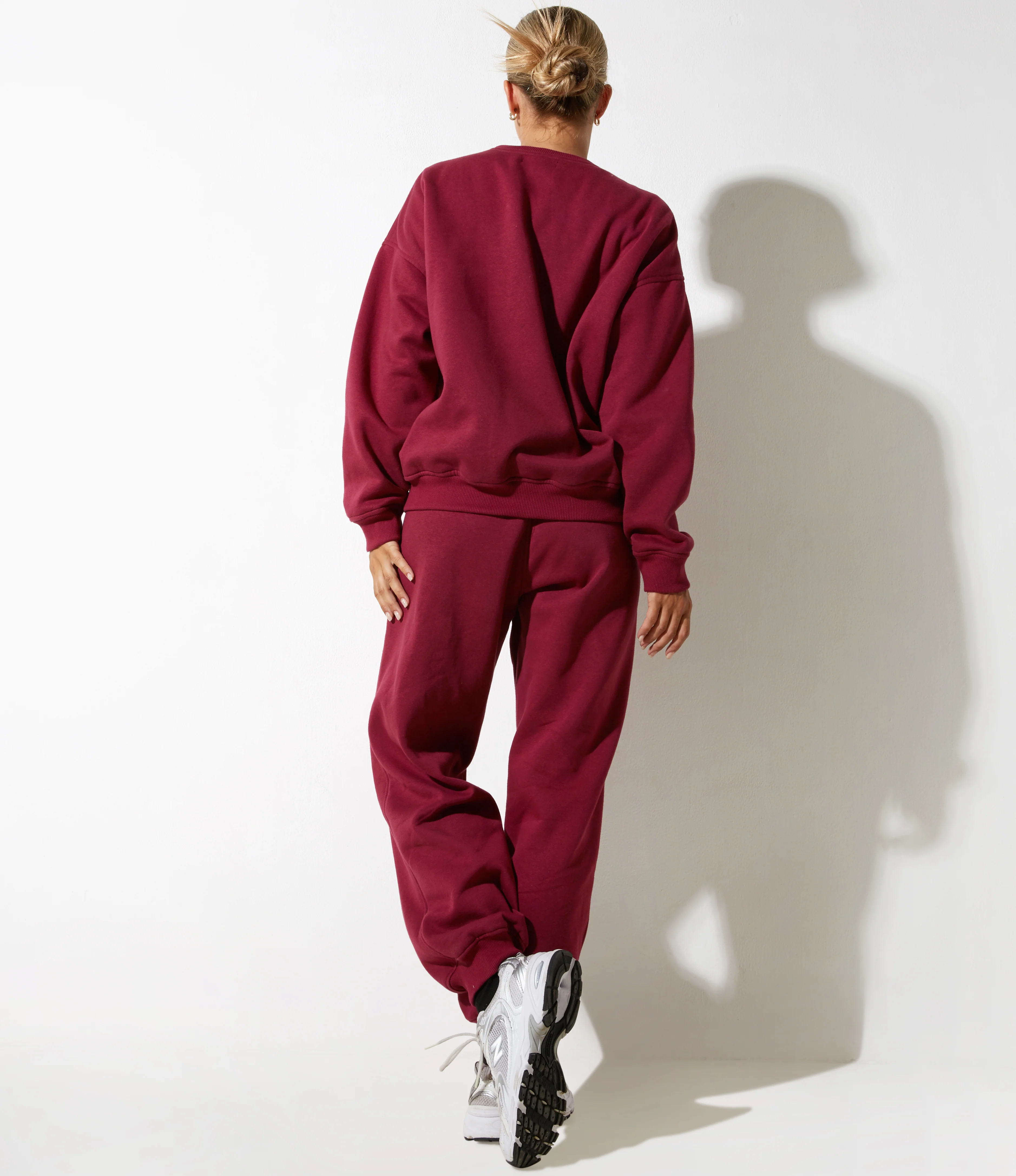 Glan Sweatshirt in Burgundy with 'Winning Team' Embro - Image 5