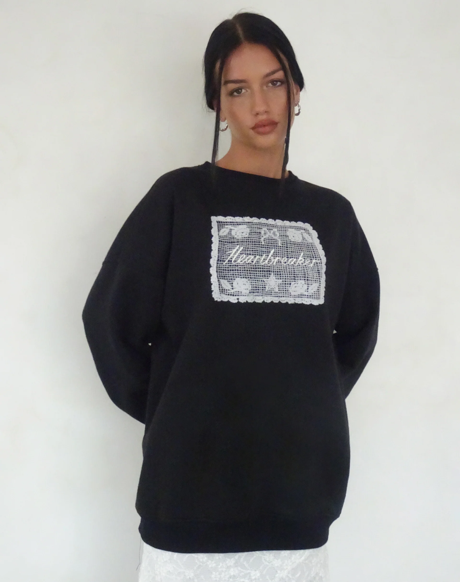 Glo Oversized Sweatshirt in Black with Heartbreaker Graphic - Image 5