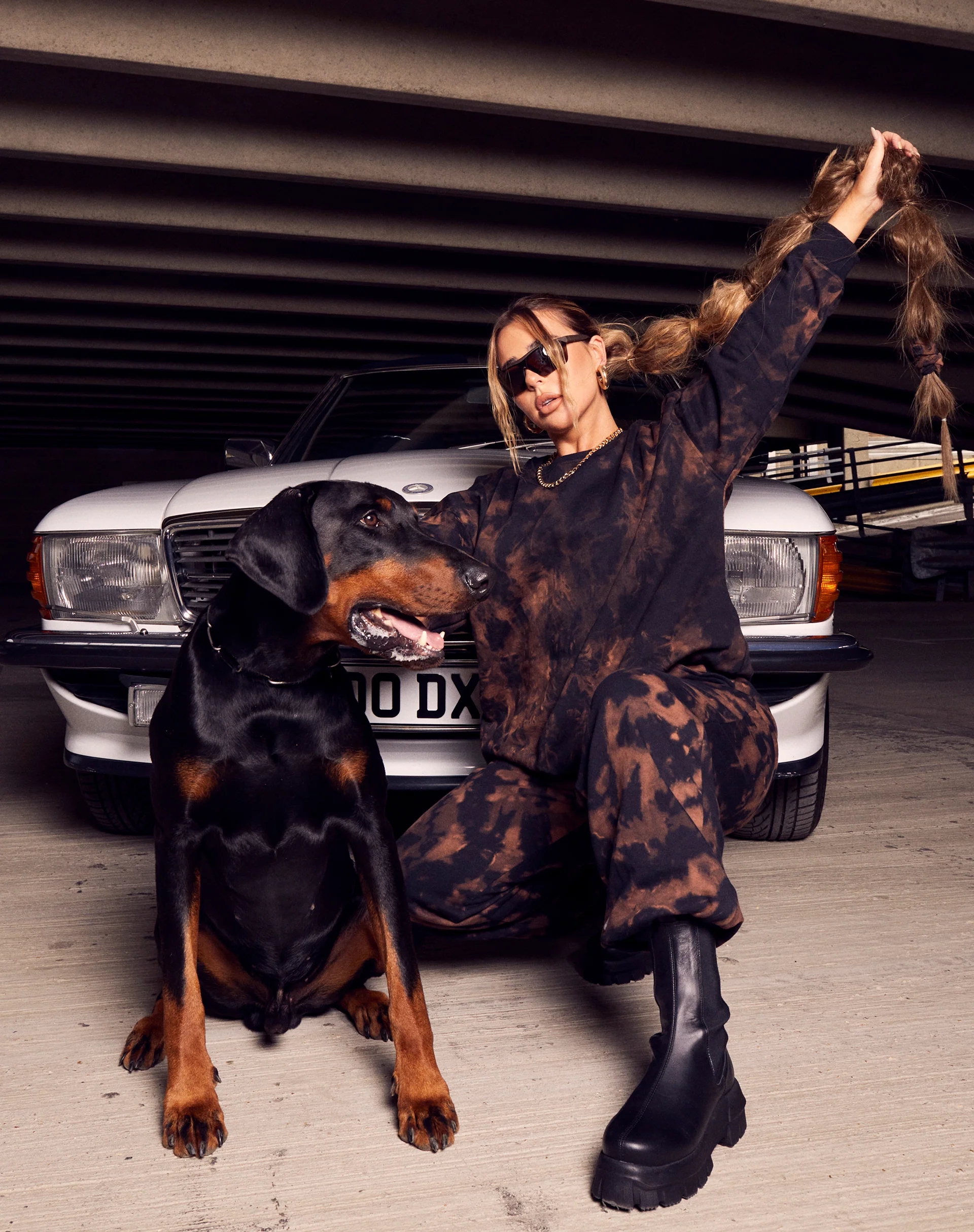 Glo Sweatshirt in Black Rust Tie Dye - Image 2