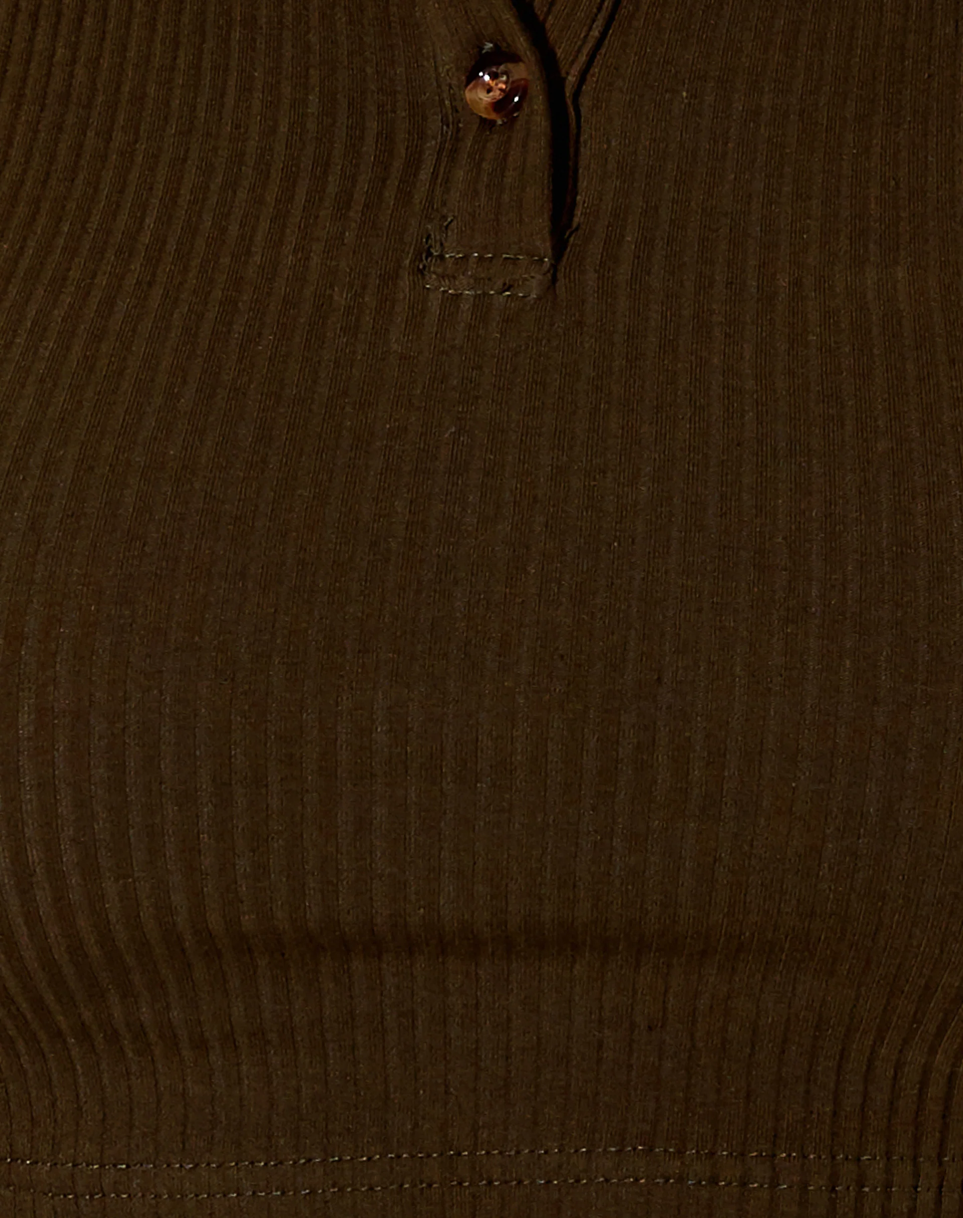 Guaco Crop Top in Rib Khaki - Image 5