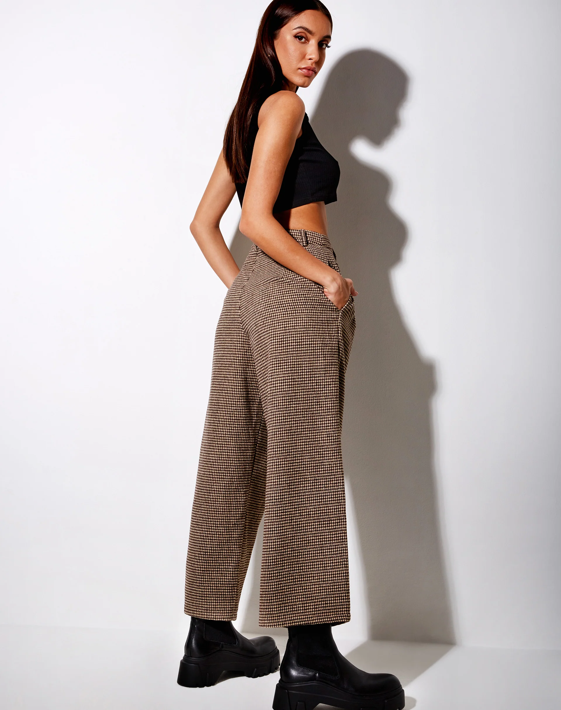 Hatta Culotte Trouser in Houndstooth Brown - Image 4