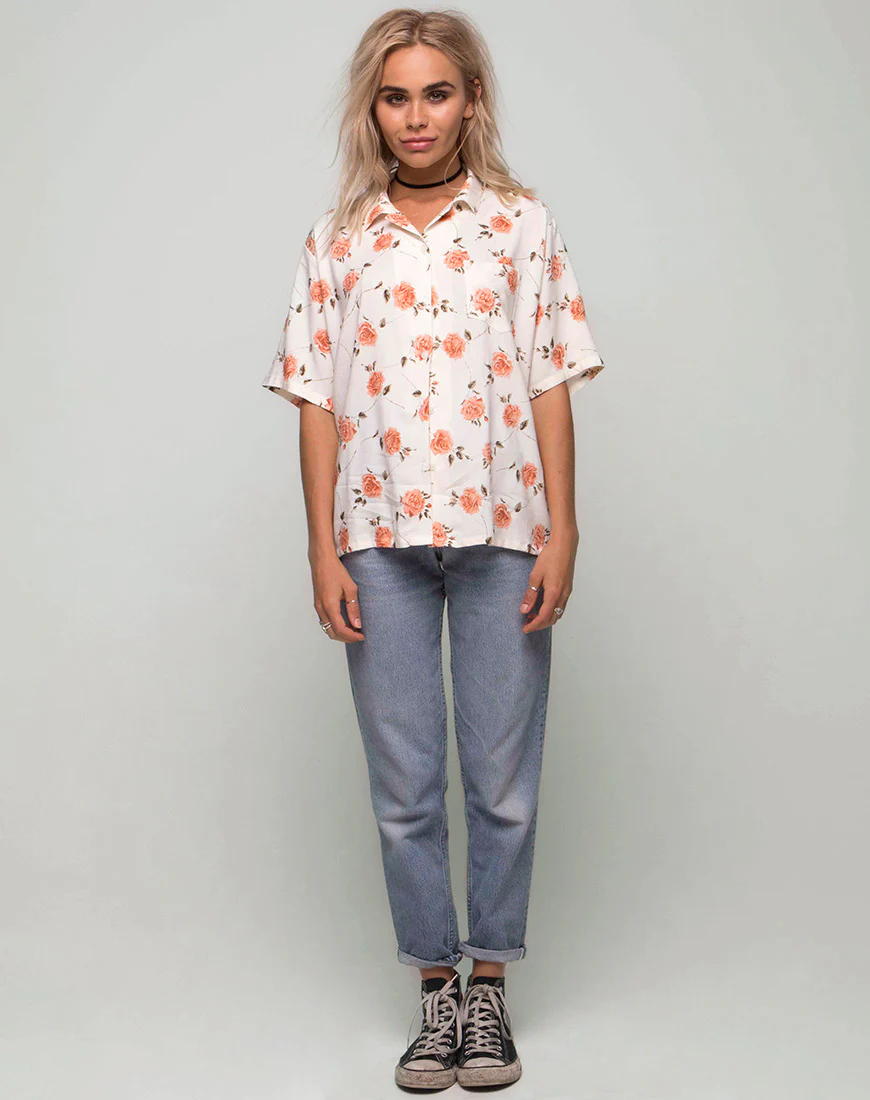 Hawaiian Shirt in New Romance - Image 3