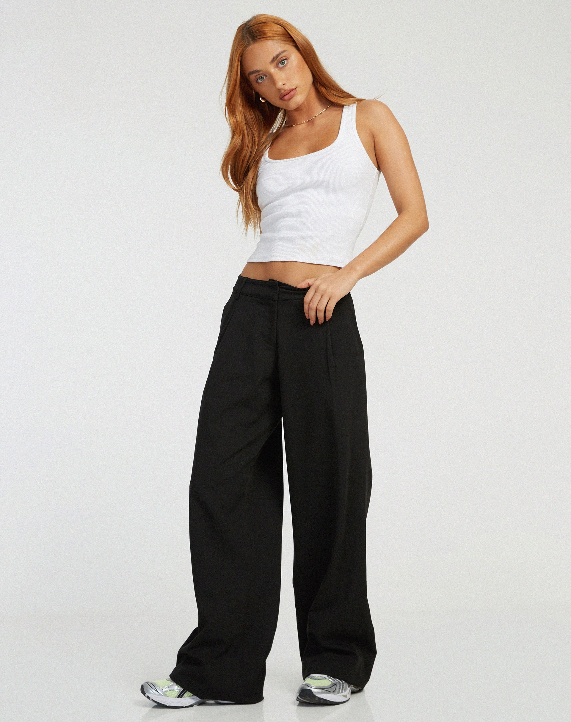 Hondra Wide Leg Trouser in Black - Image 6