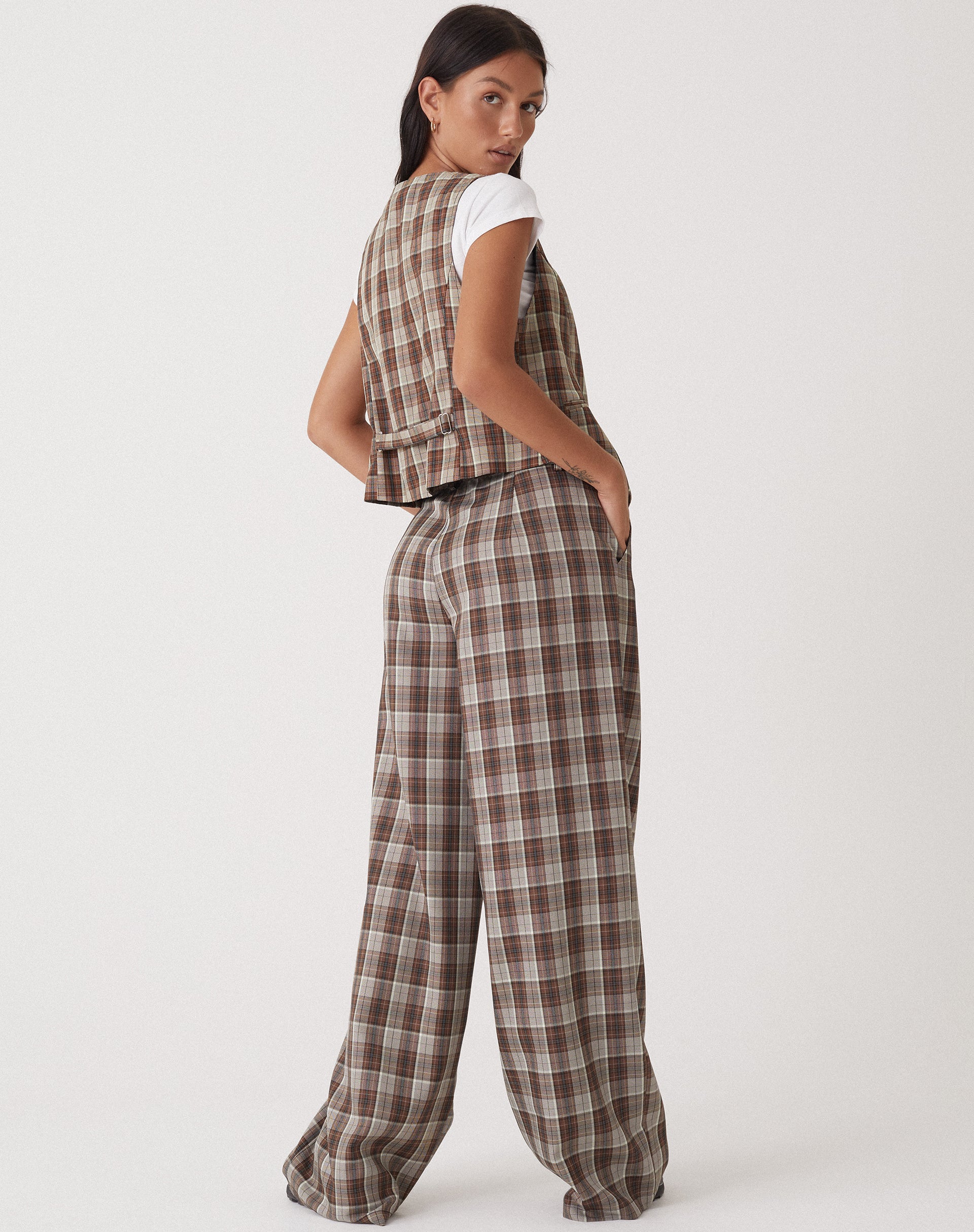 MOTEL X OLIVIA NEILL Hondra Trouser in Check Tan Brown - Image 4