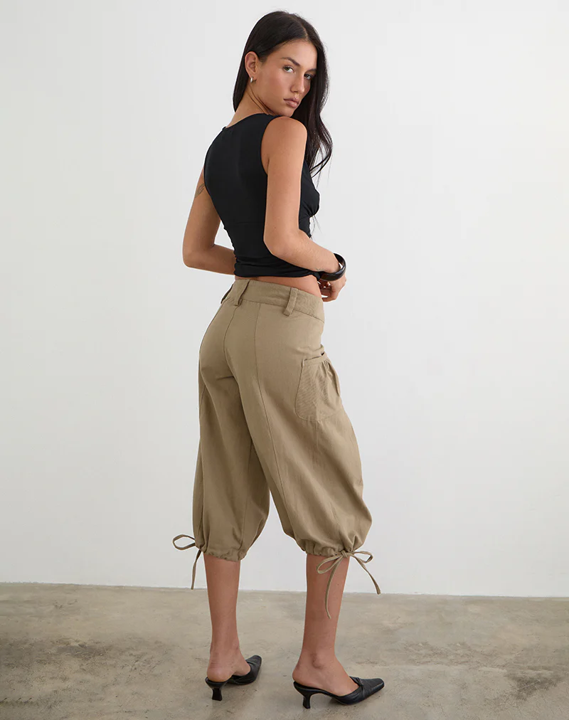 Iria Cargo Capri Trouser in Twill Khaki - Image 6