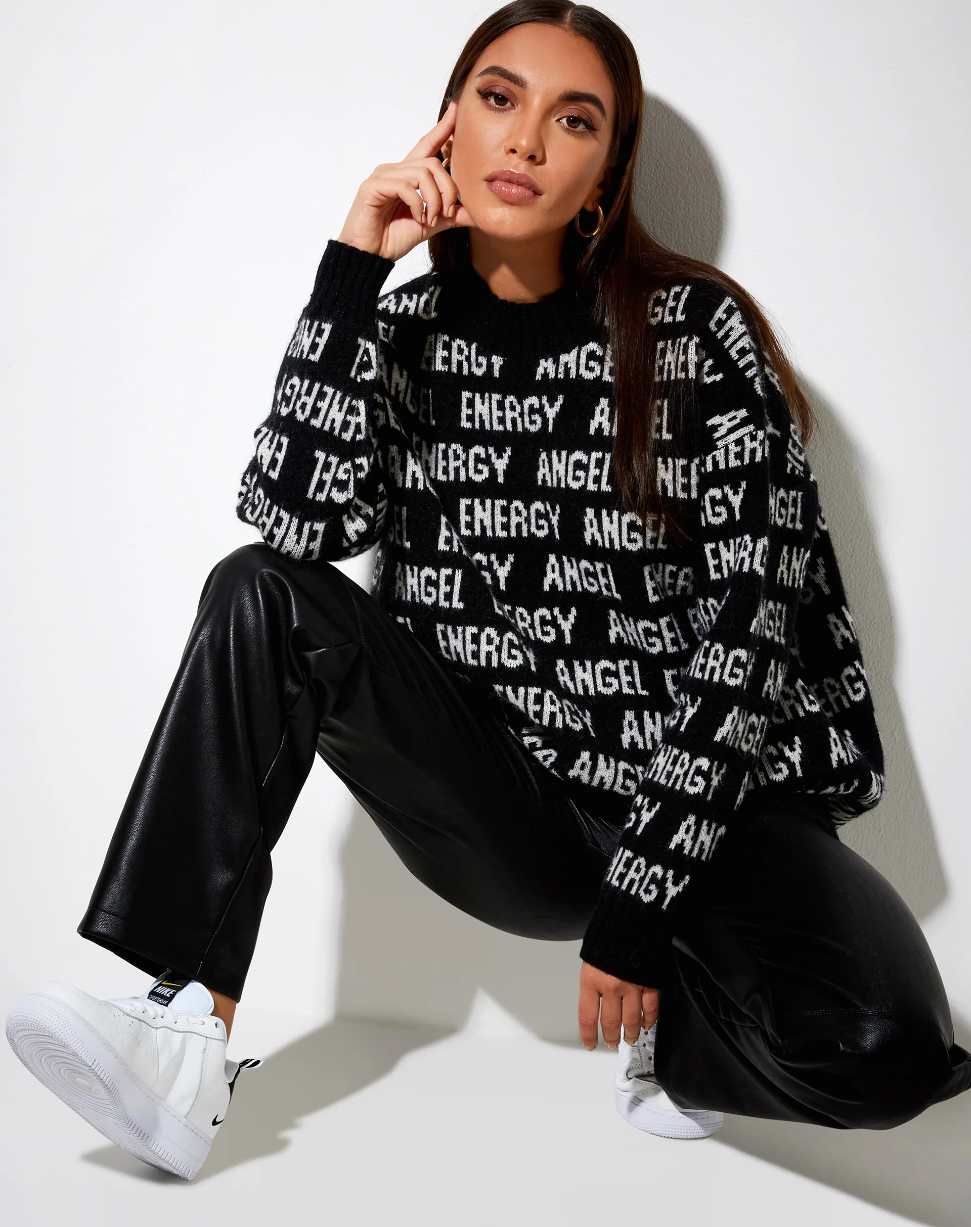 Iskov Jumper in Black with Ivory Angel Energy - Image 3