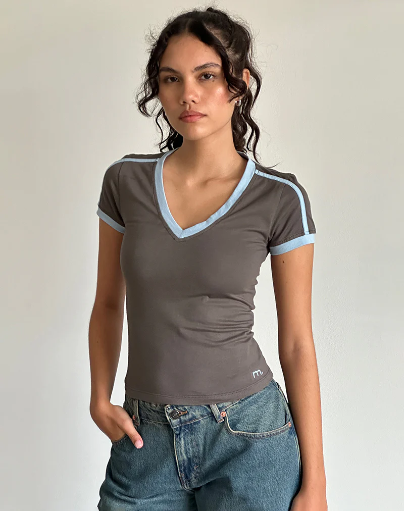 Izolde Baby Tee in Cloudburst with Nantucket Blue Binding and M Embroidery - Image 3