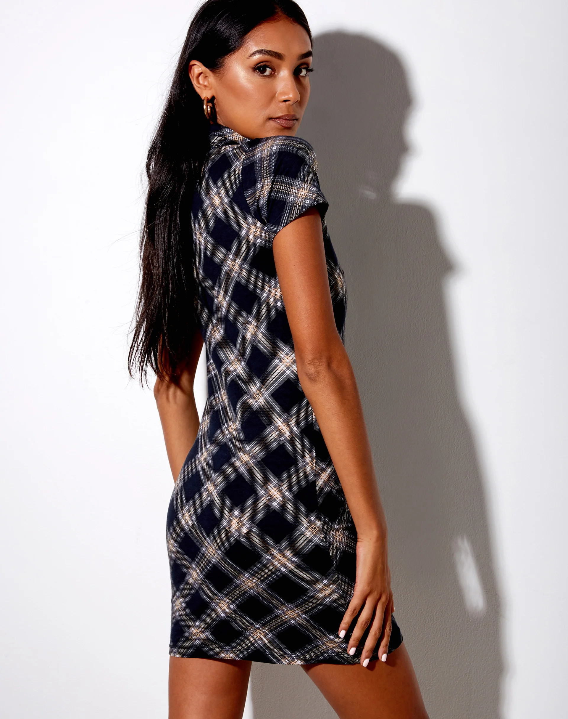 Jeeves T-Shirt dress in 20's Black and Grey - Image 3