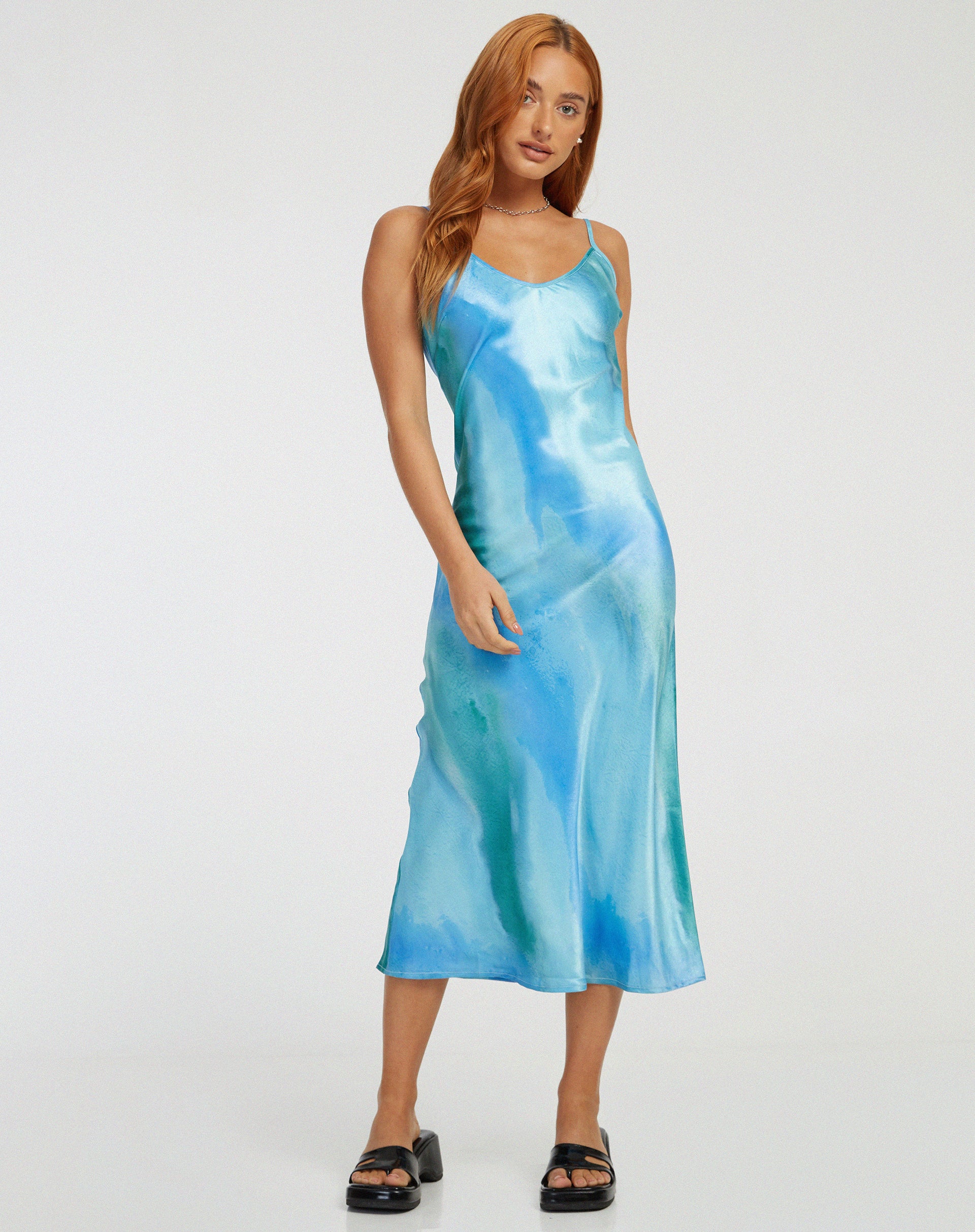 Juvina Midi Dress in Satin Watercolour Tosca - Image 2