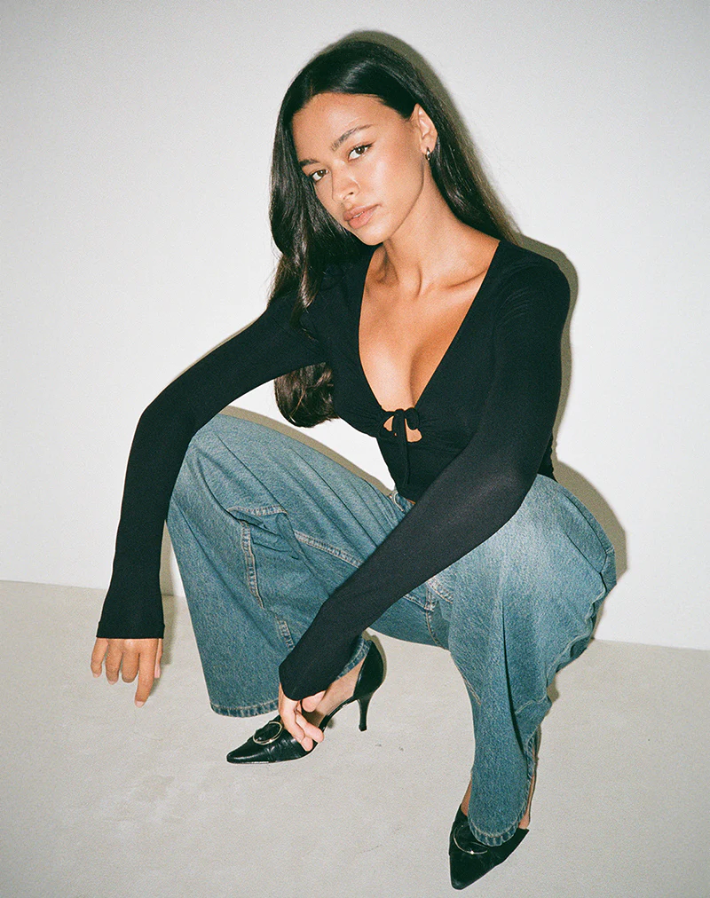 Kamisu Long Sleeve Keyhole Top in Black - Image 6