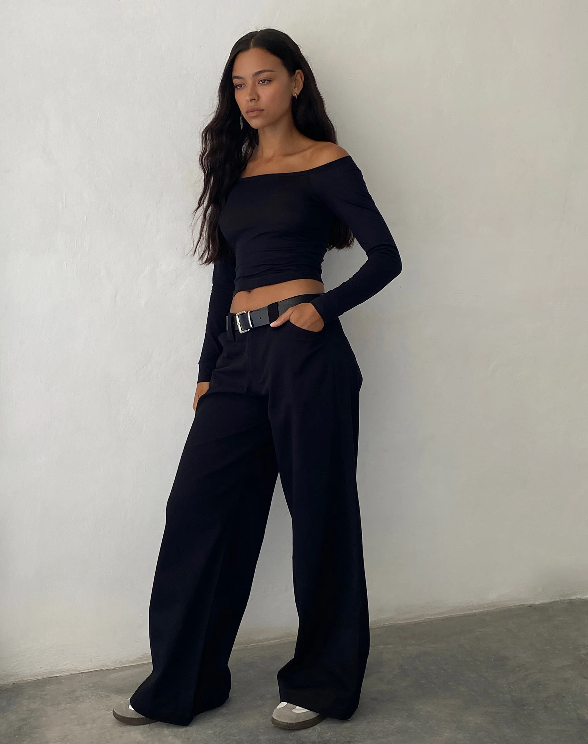 Kaomy Wide Leg Trouser in Black - Image 2