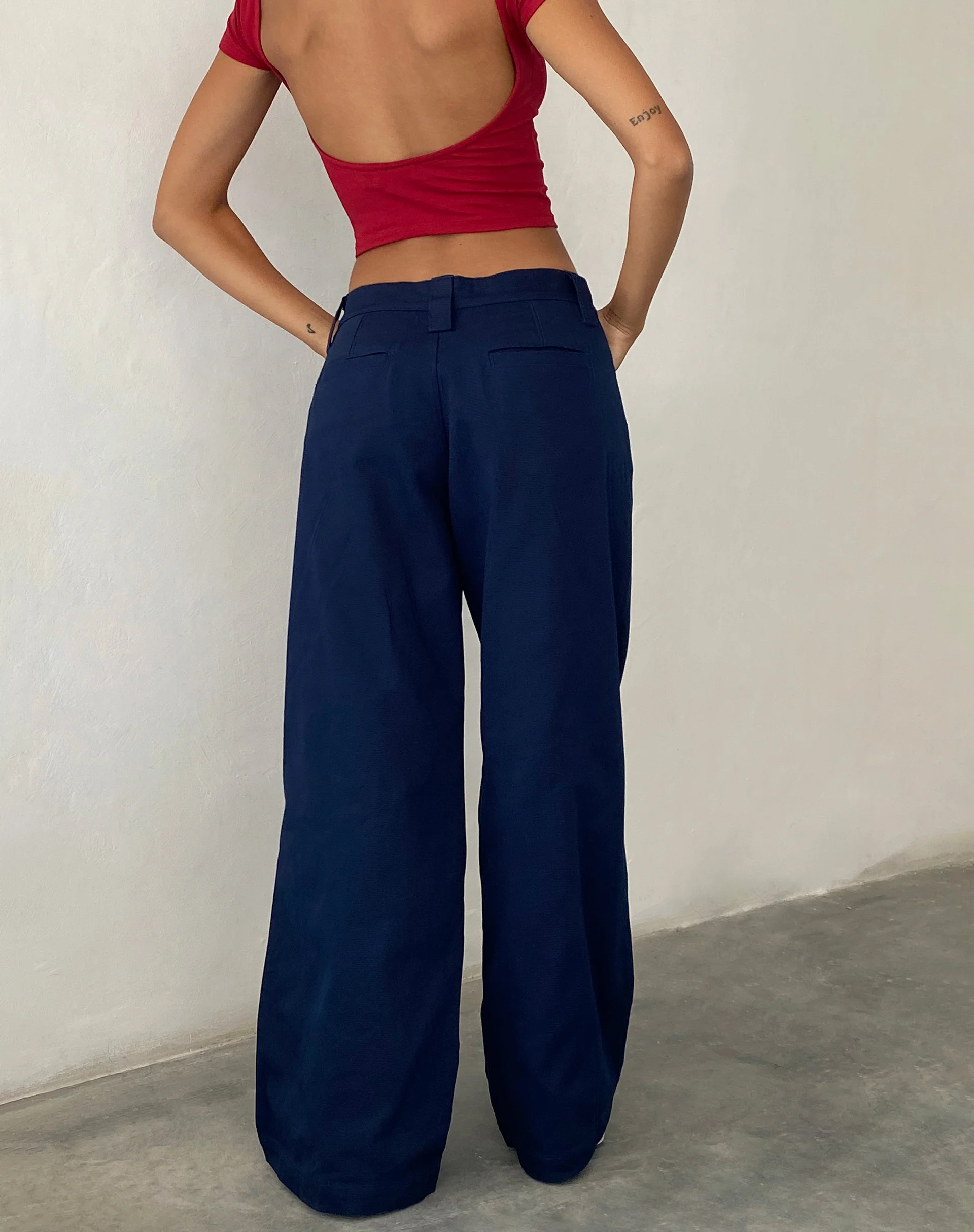 Kaomy Wide Leg Trouser in Navy - Image 3