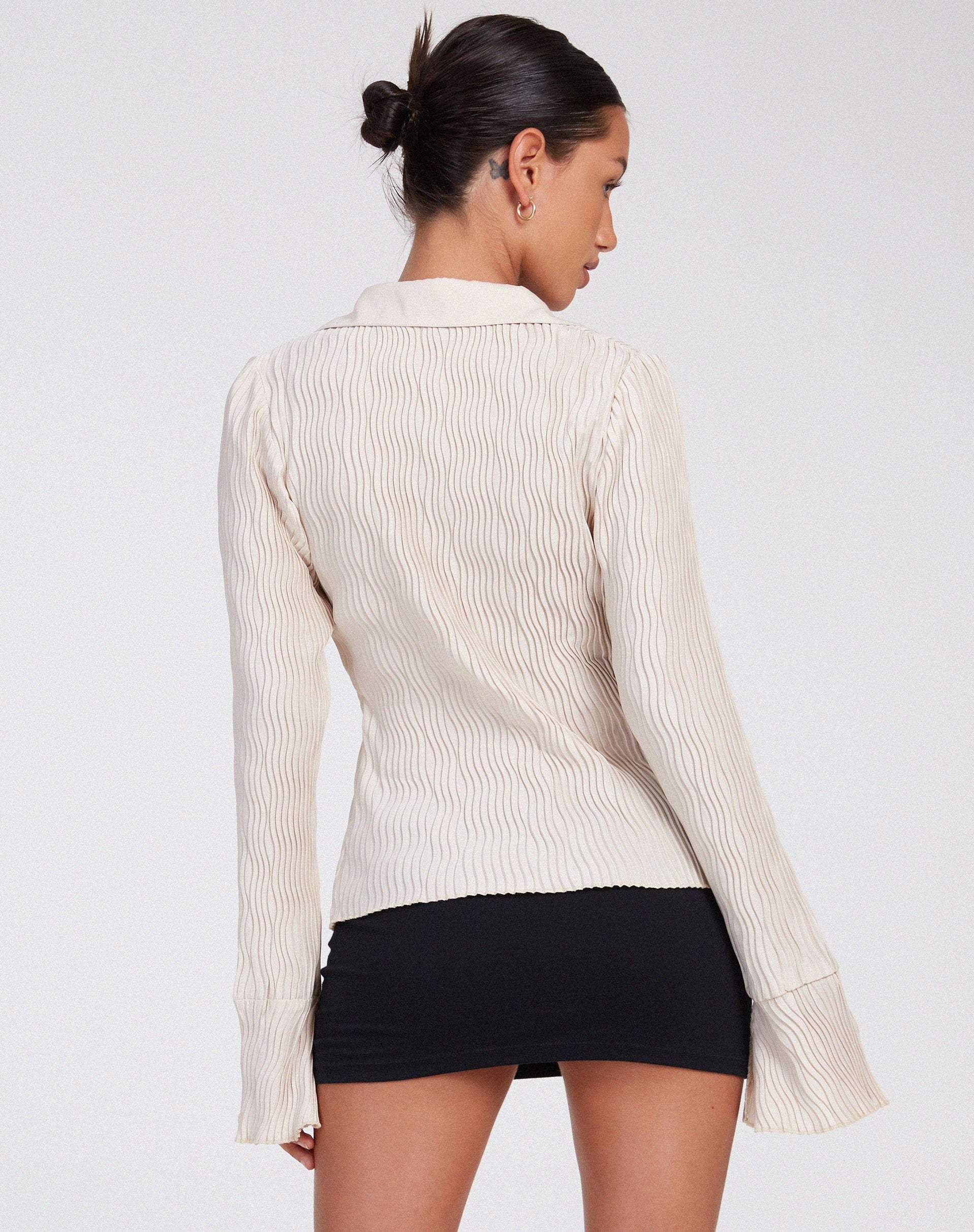 Keani Shirt in Crinkle Beige - Image 2